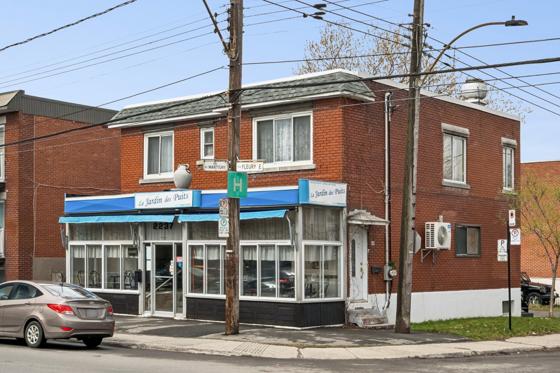 Photo - Façade