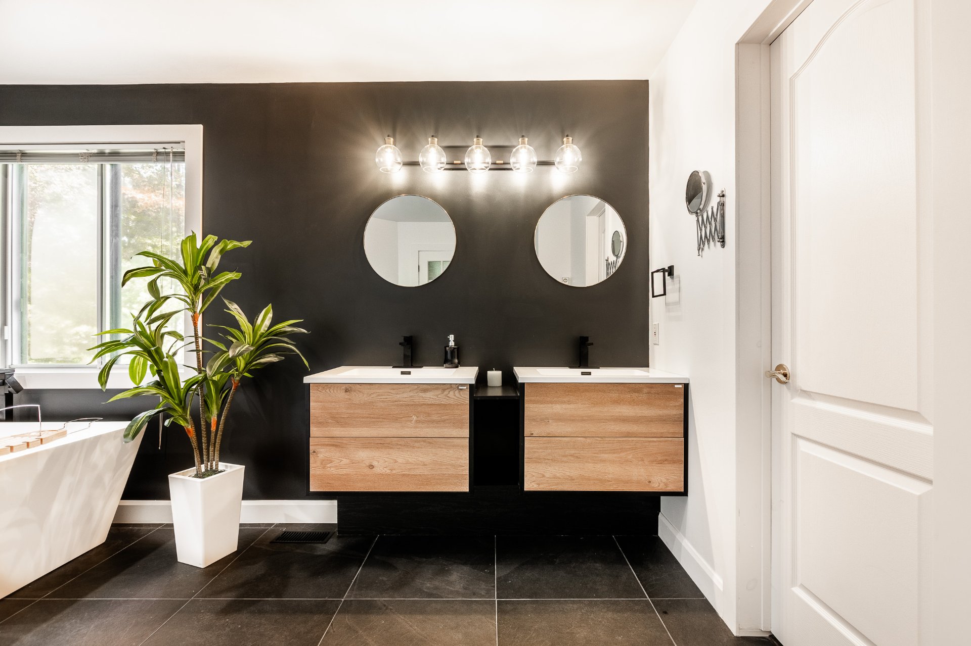 Salle de bains attenante à la CCP