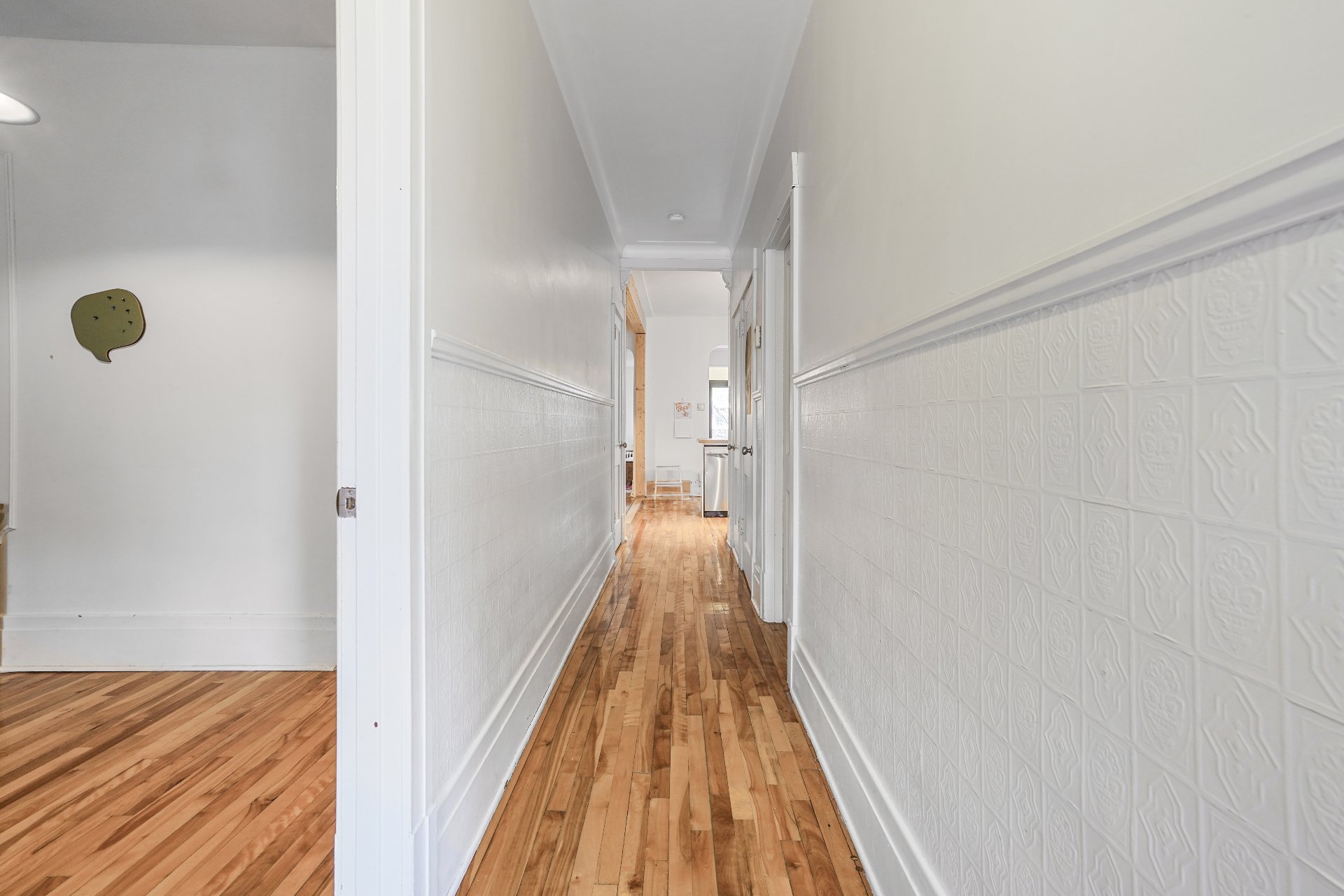 Photo - PASAGEWAY