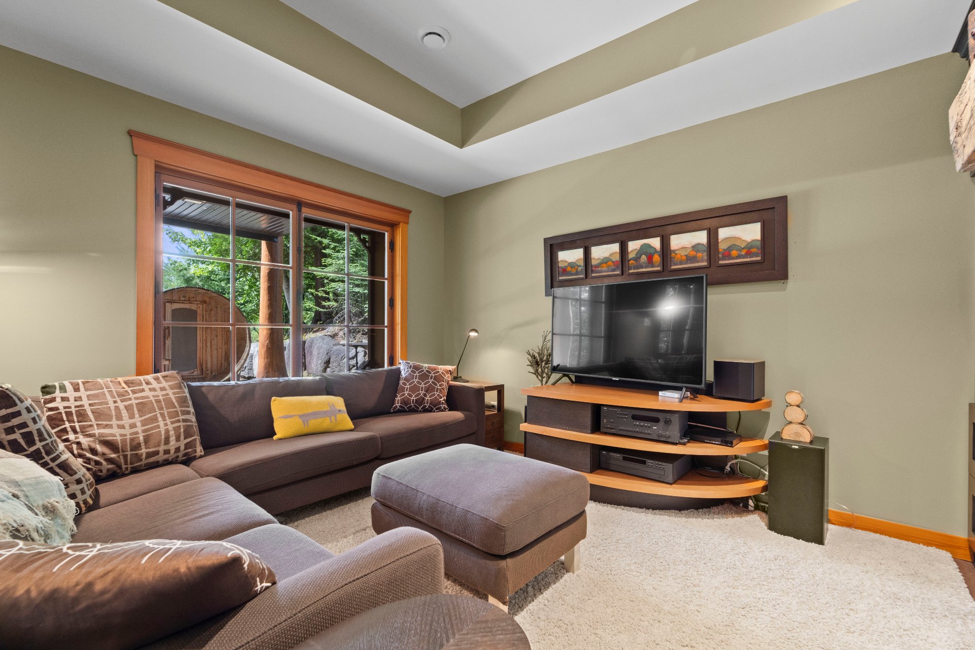 Photo - Family room
