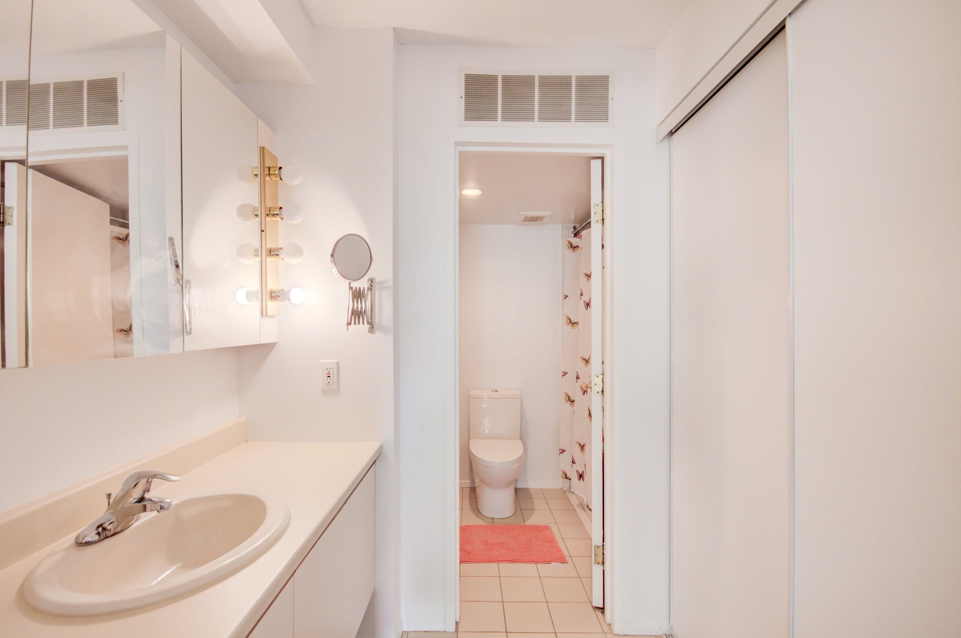Salle de bains attenante à la CCP