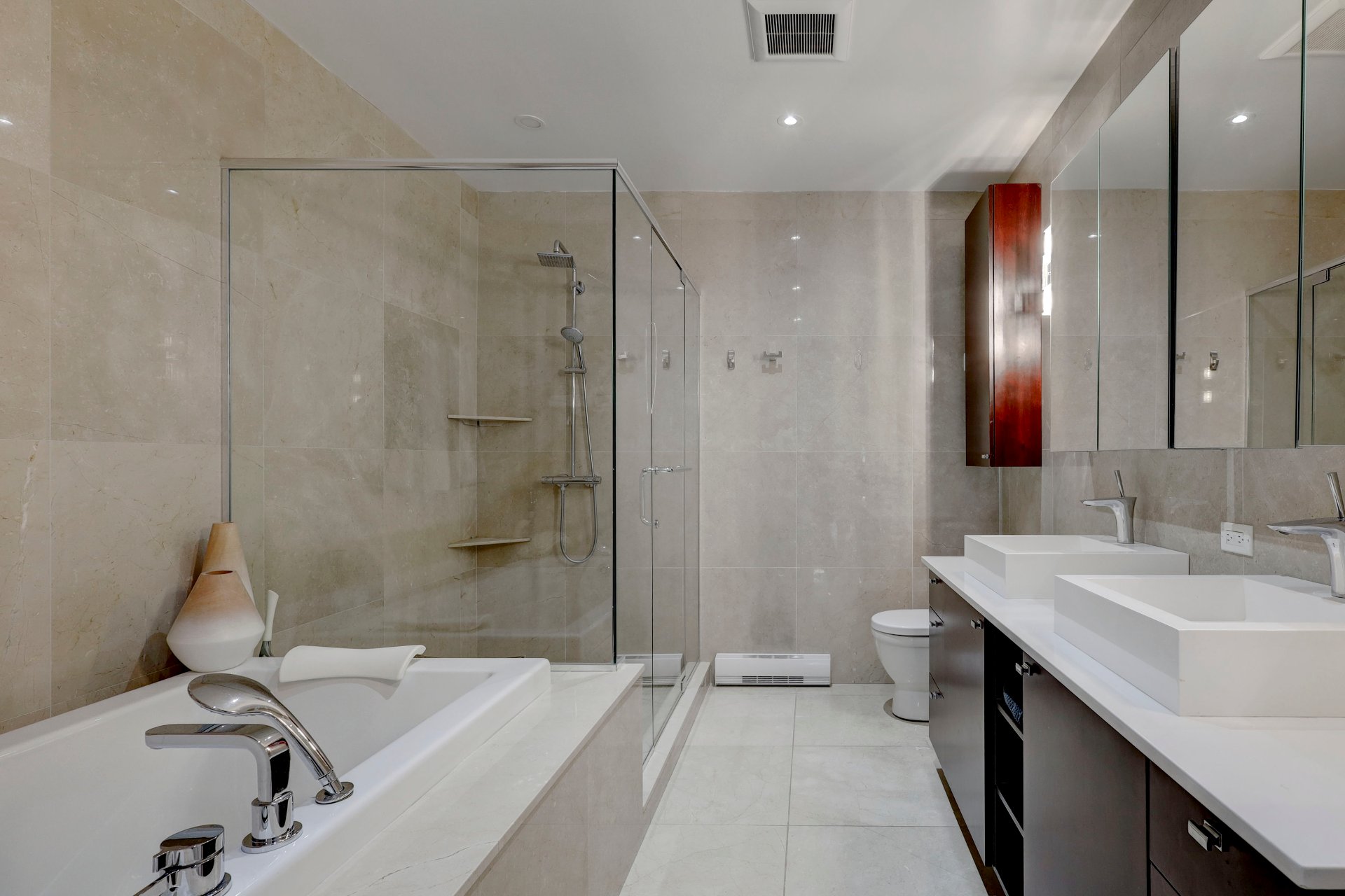 Ensuite bathroom