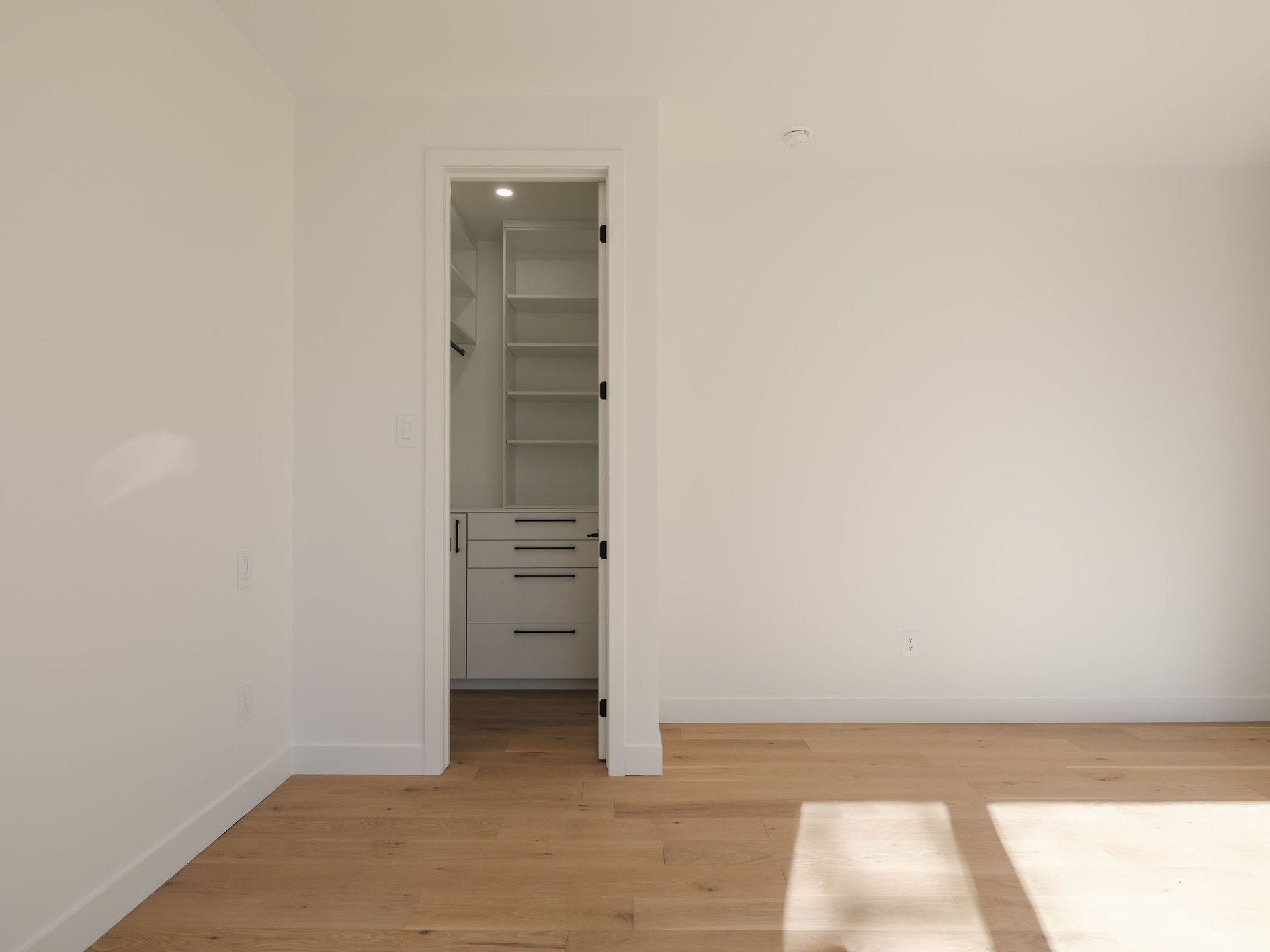 Photo - Penderie (Walk-in)