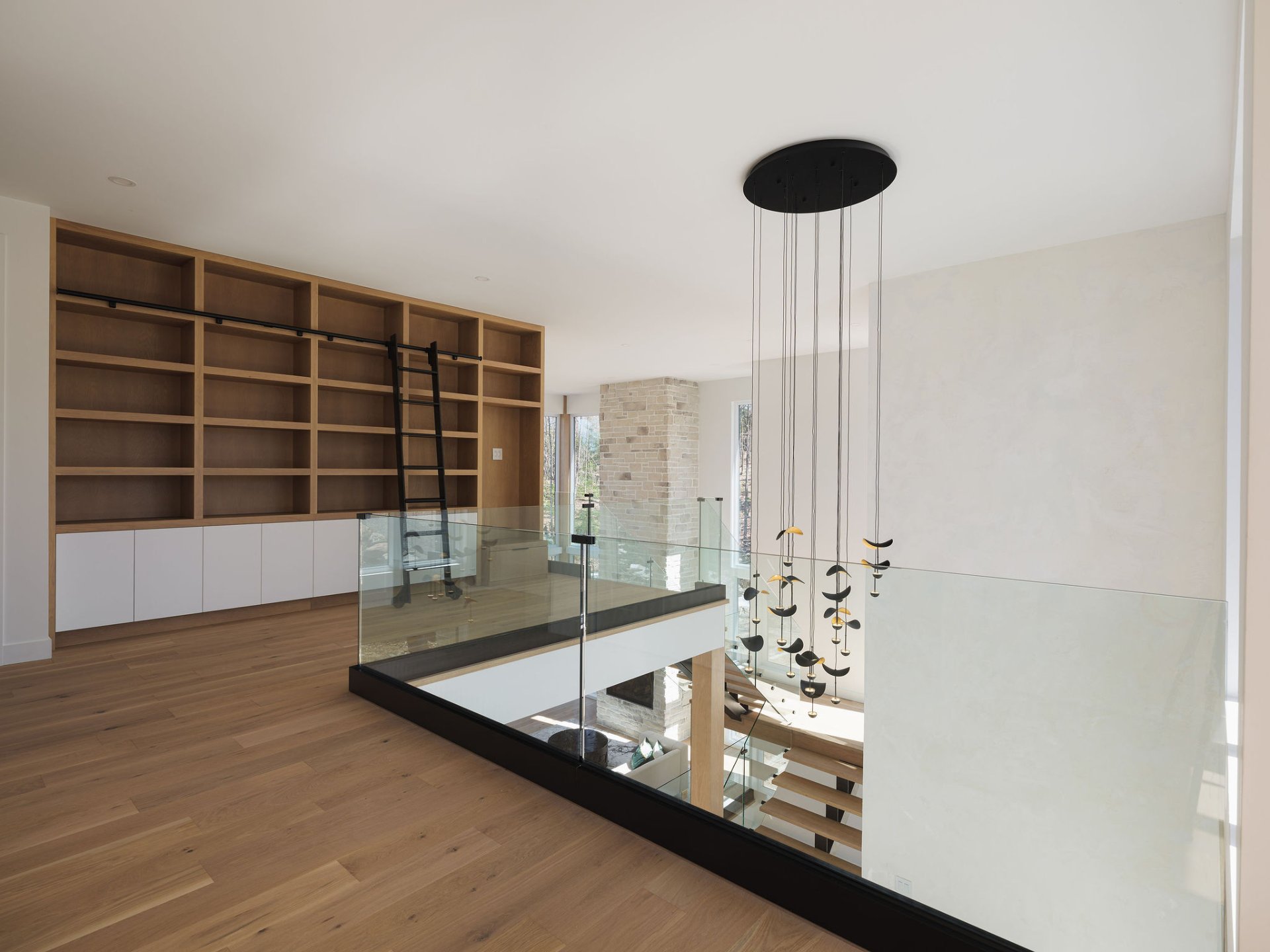 Photo - PASAGEWAY