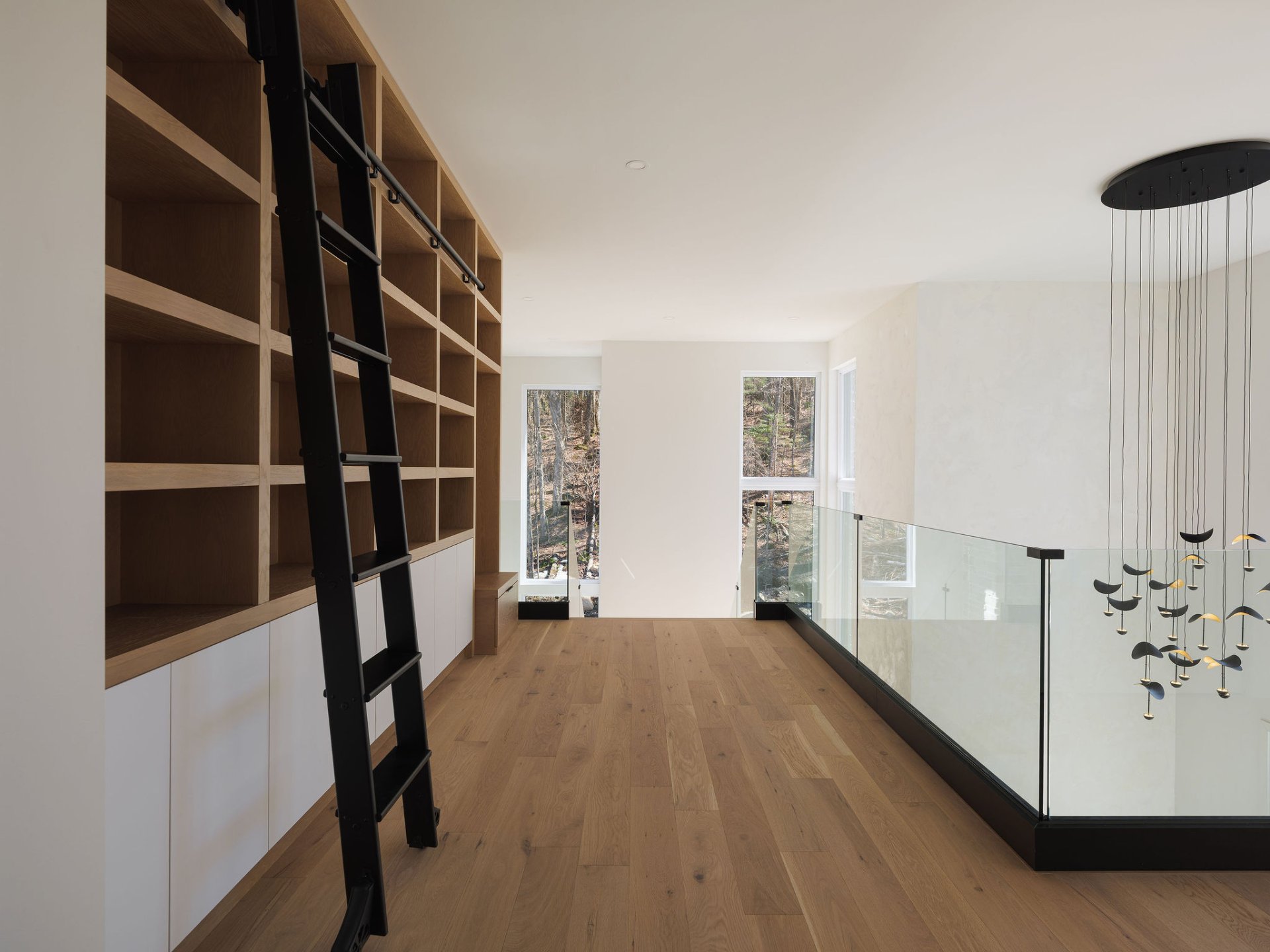Photo - PASAGEWAY