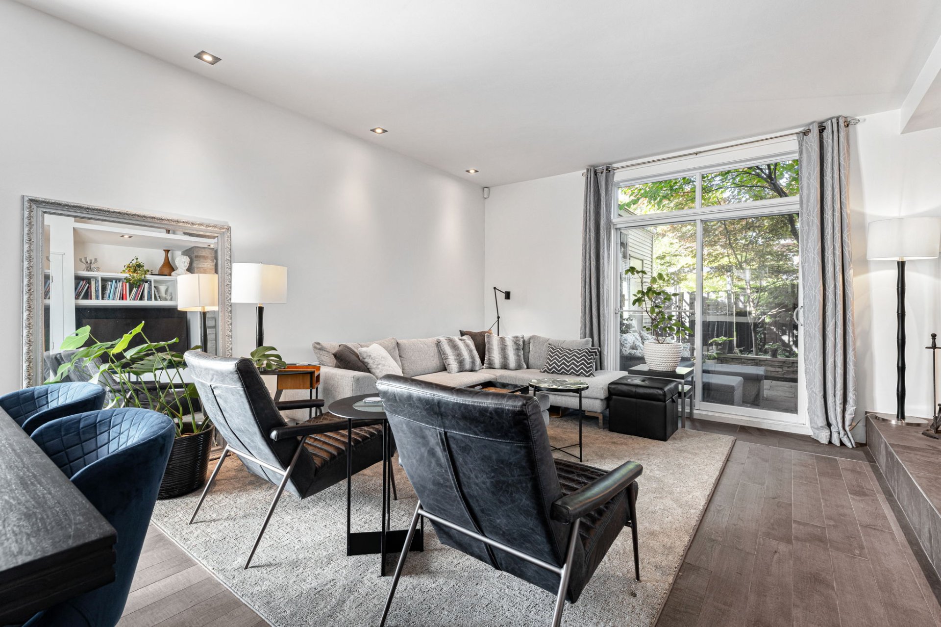Photo - Living room