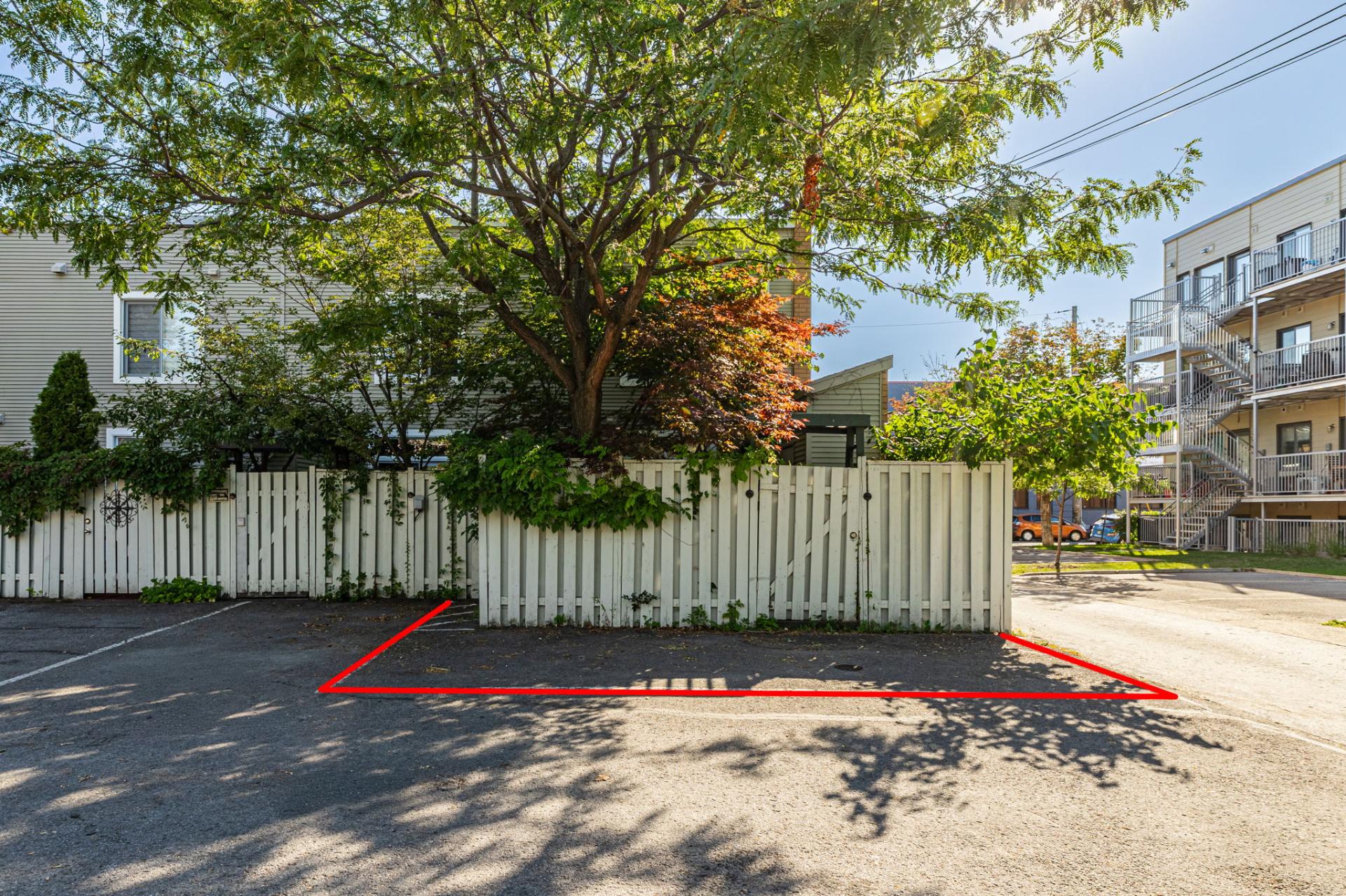 Photo - Parking