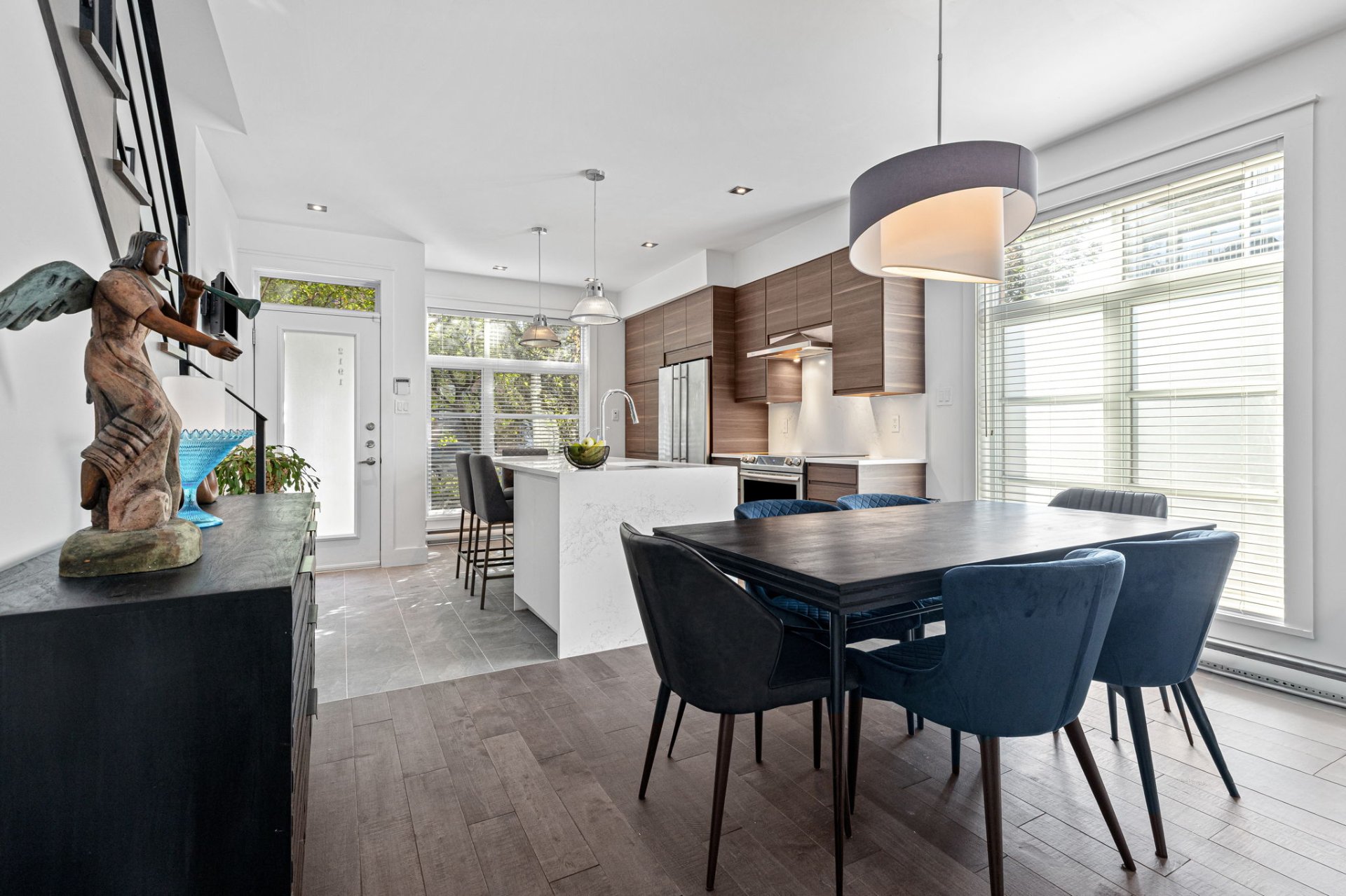 Photo - Dining room