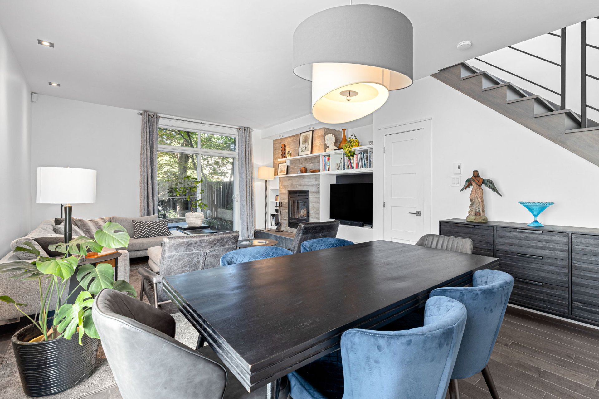 Photo - Dining room