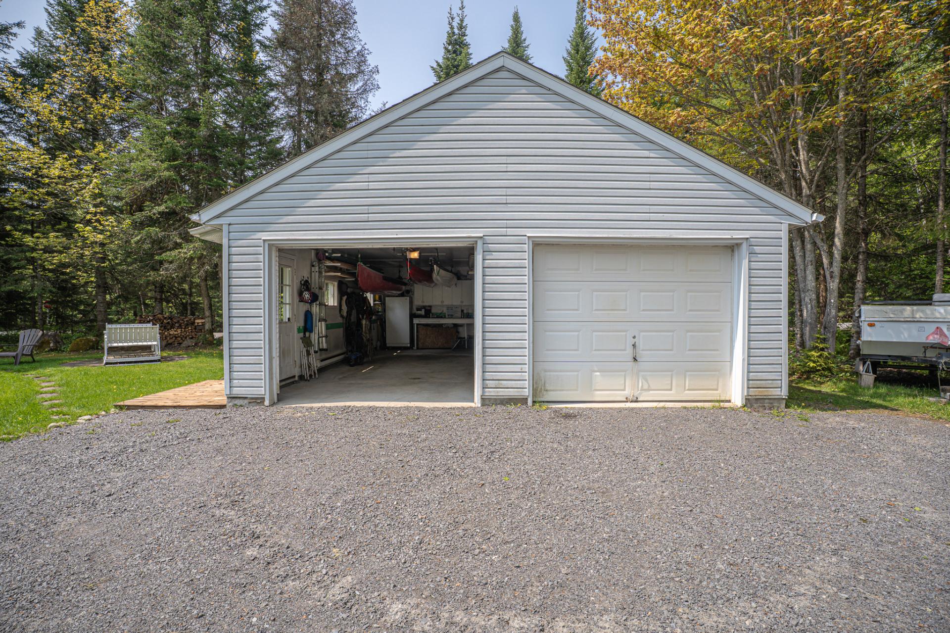 Photo - Garage