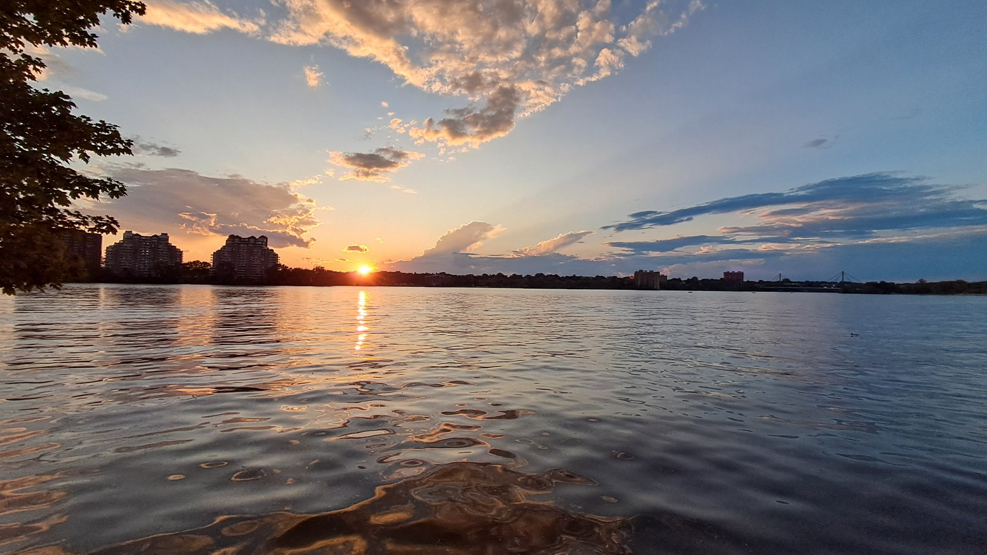 Photo - Vue sur l'eau