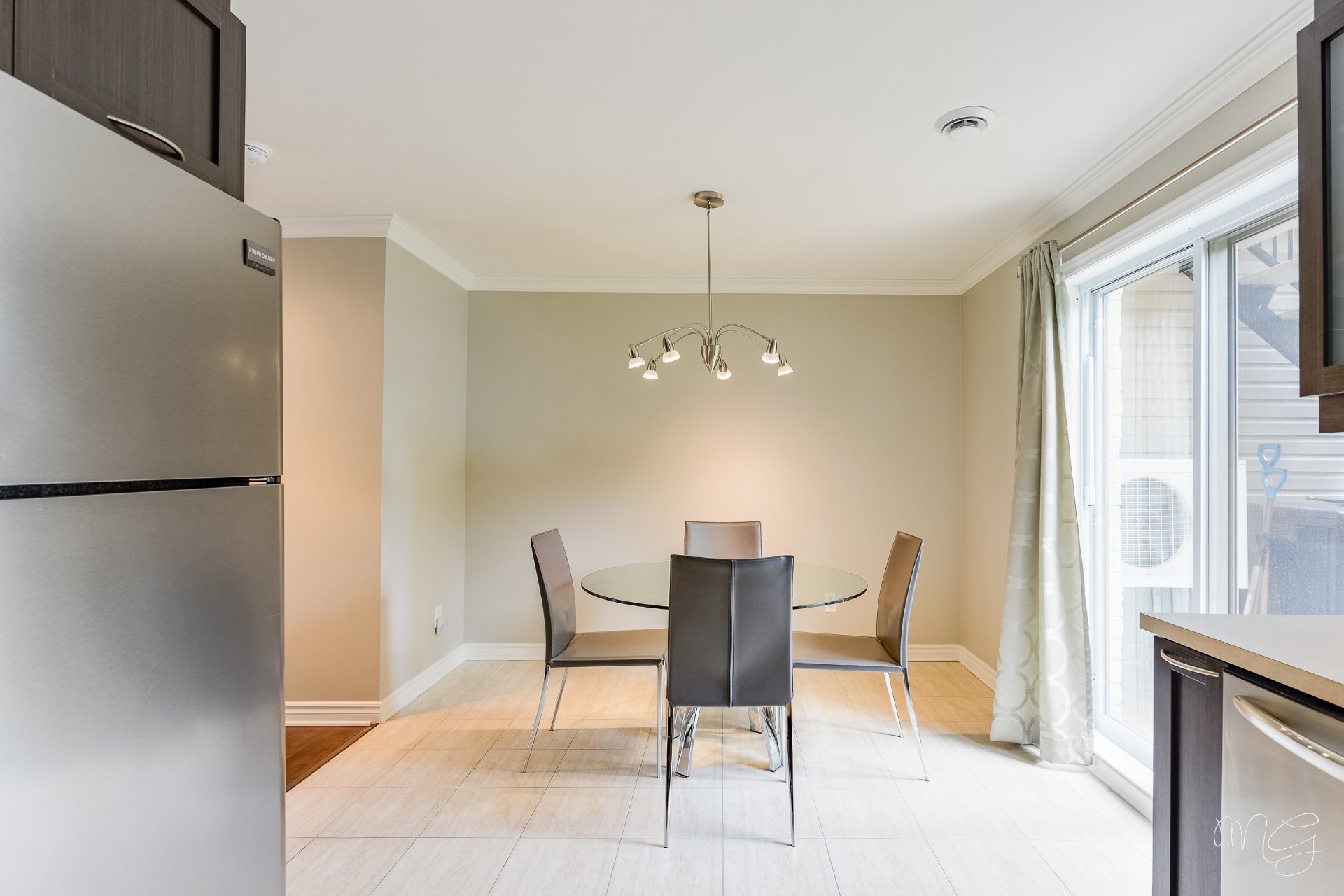 Photo - Salle à manger