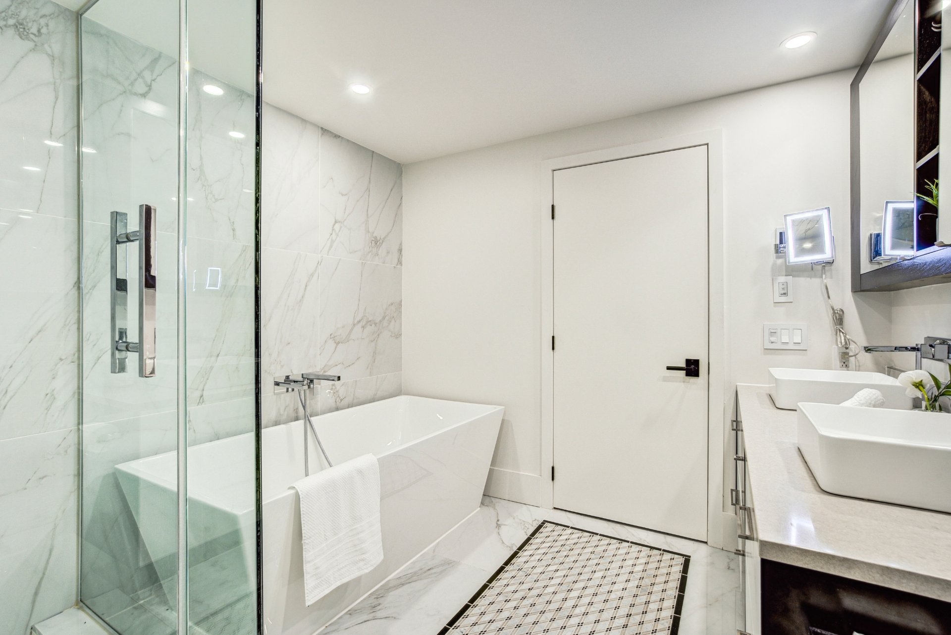 Salle de bains attenante à la CCP
