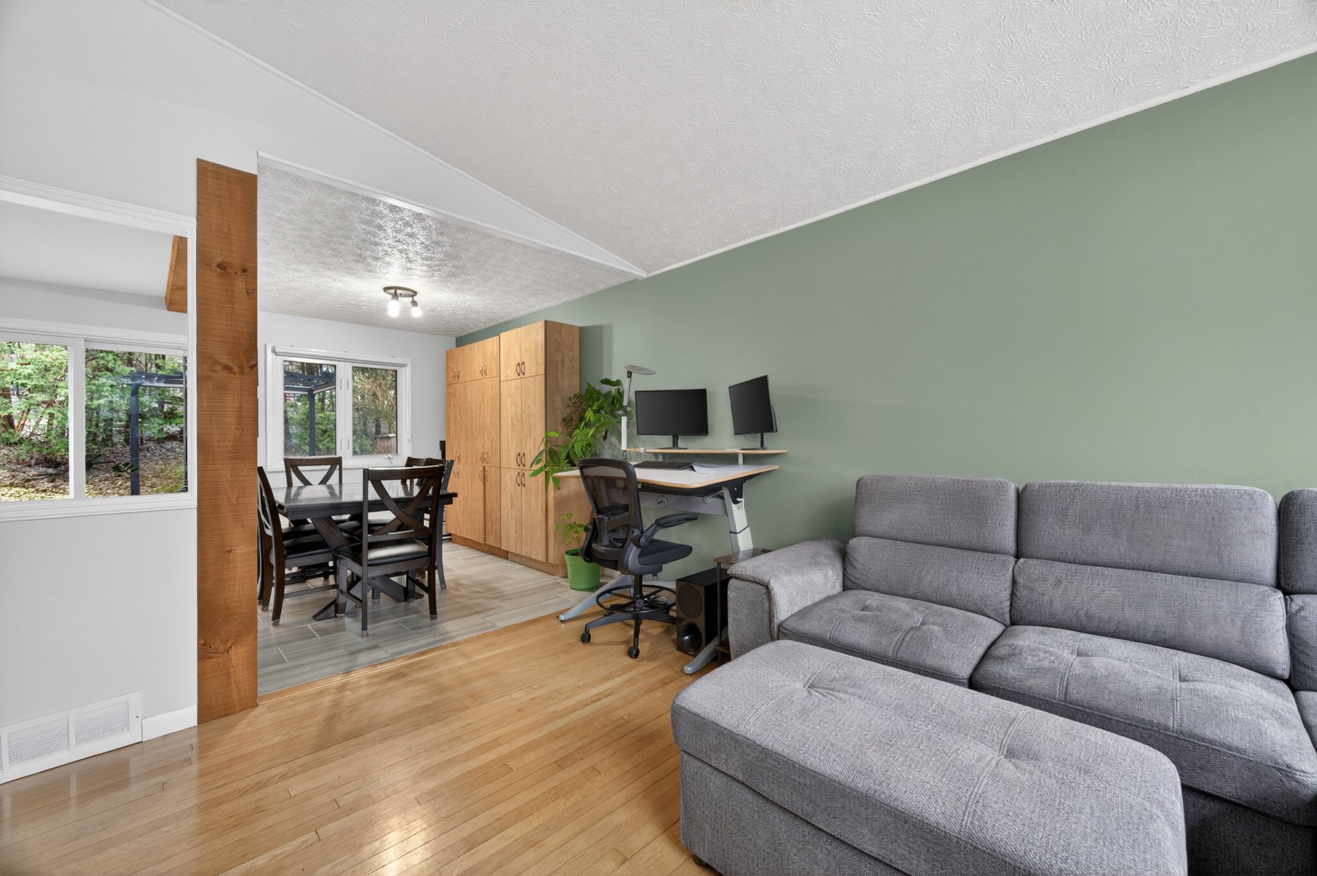 Photo - Salon