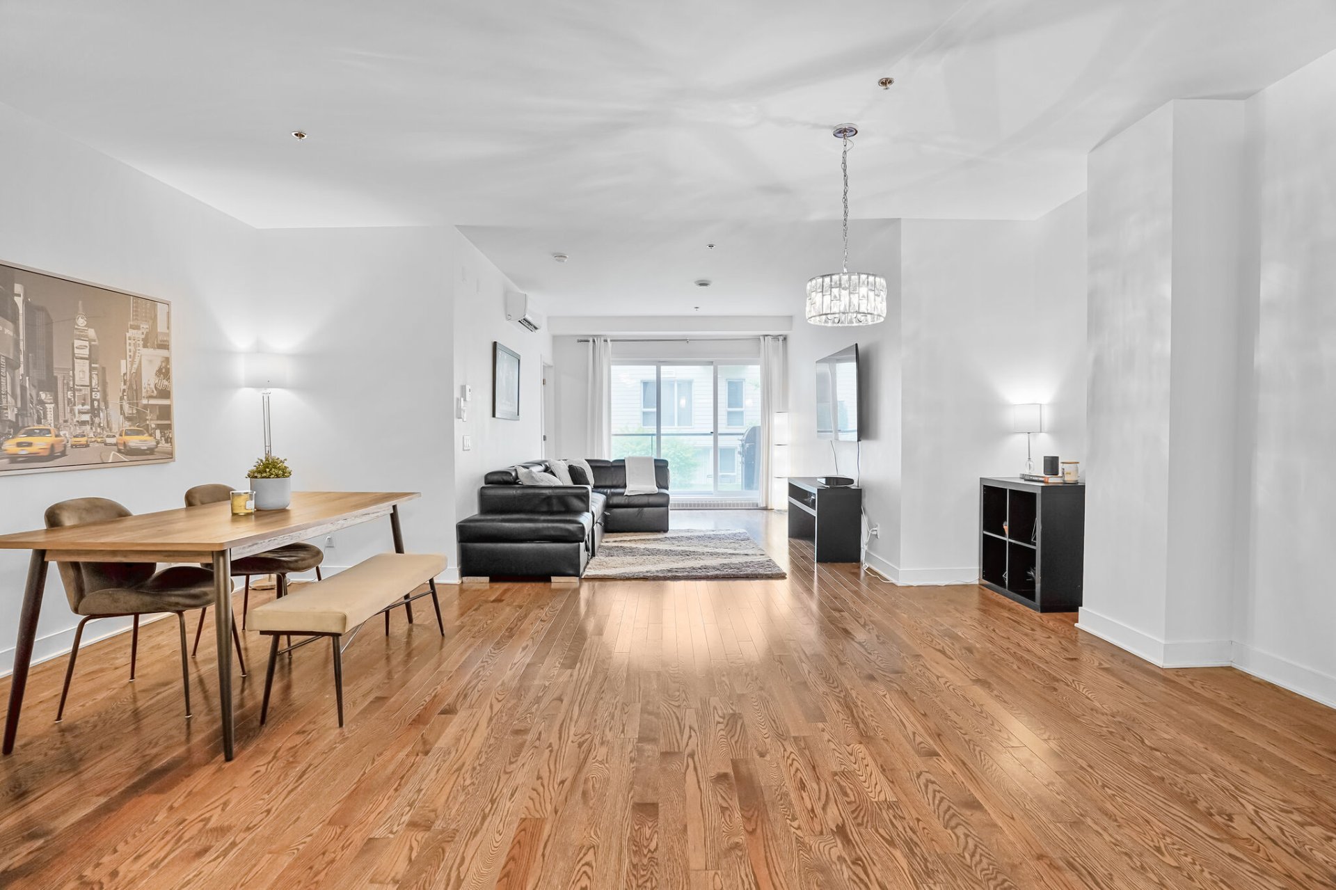 Photo - Dining room