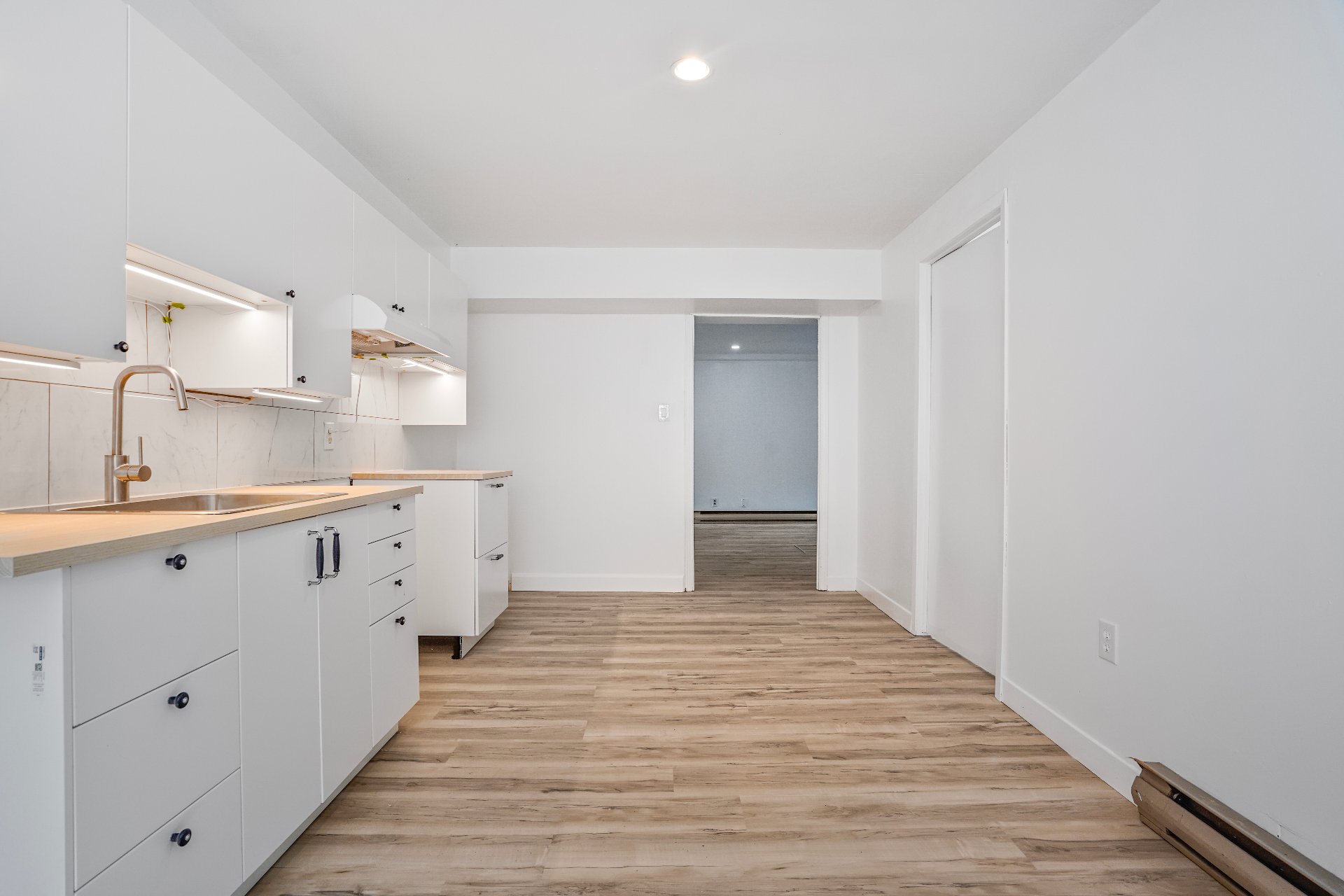 Photo - Kitchen