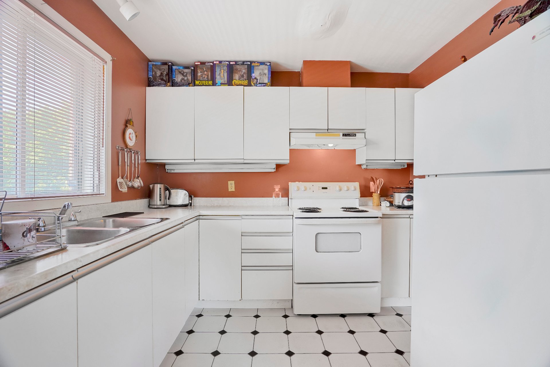 Photo - Kitchen