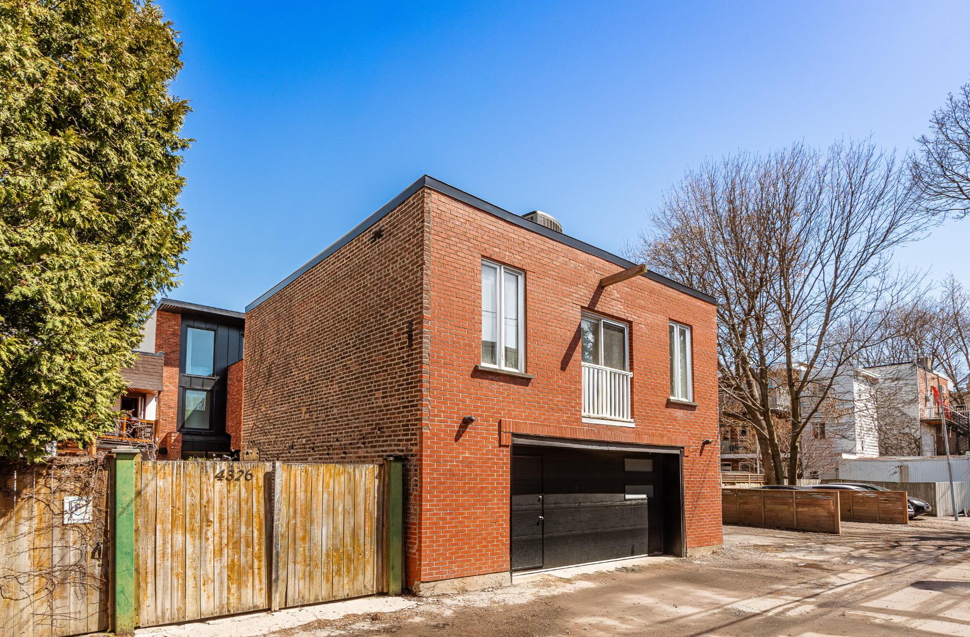 Garage