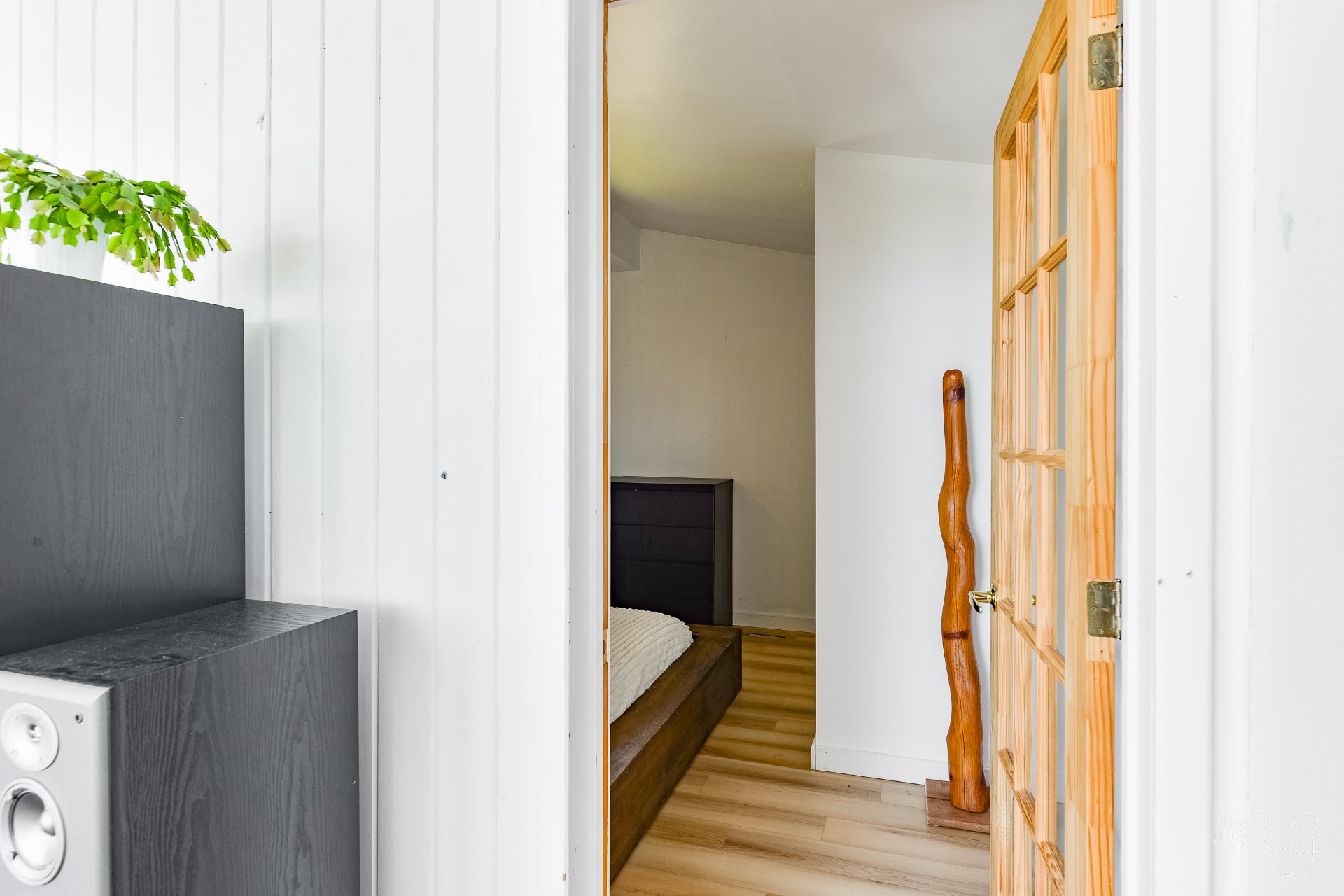 Photo - PASAGEWAY