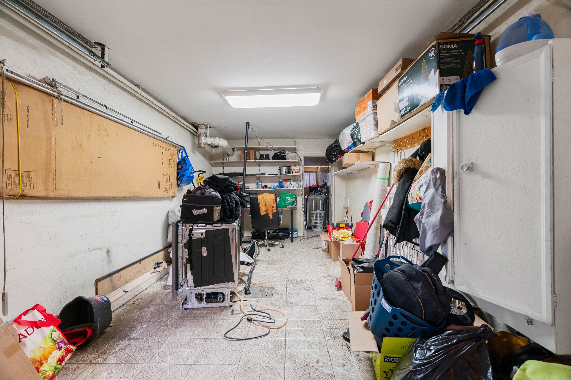 Photo - Garage