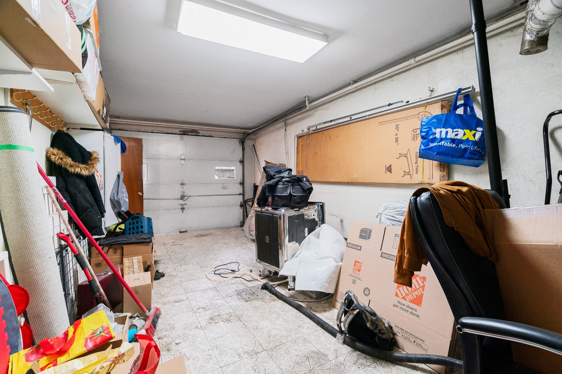 Photo - Garage