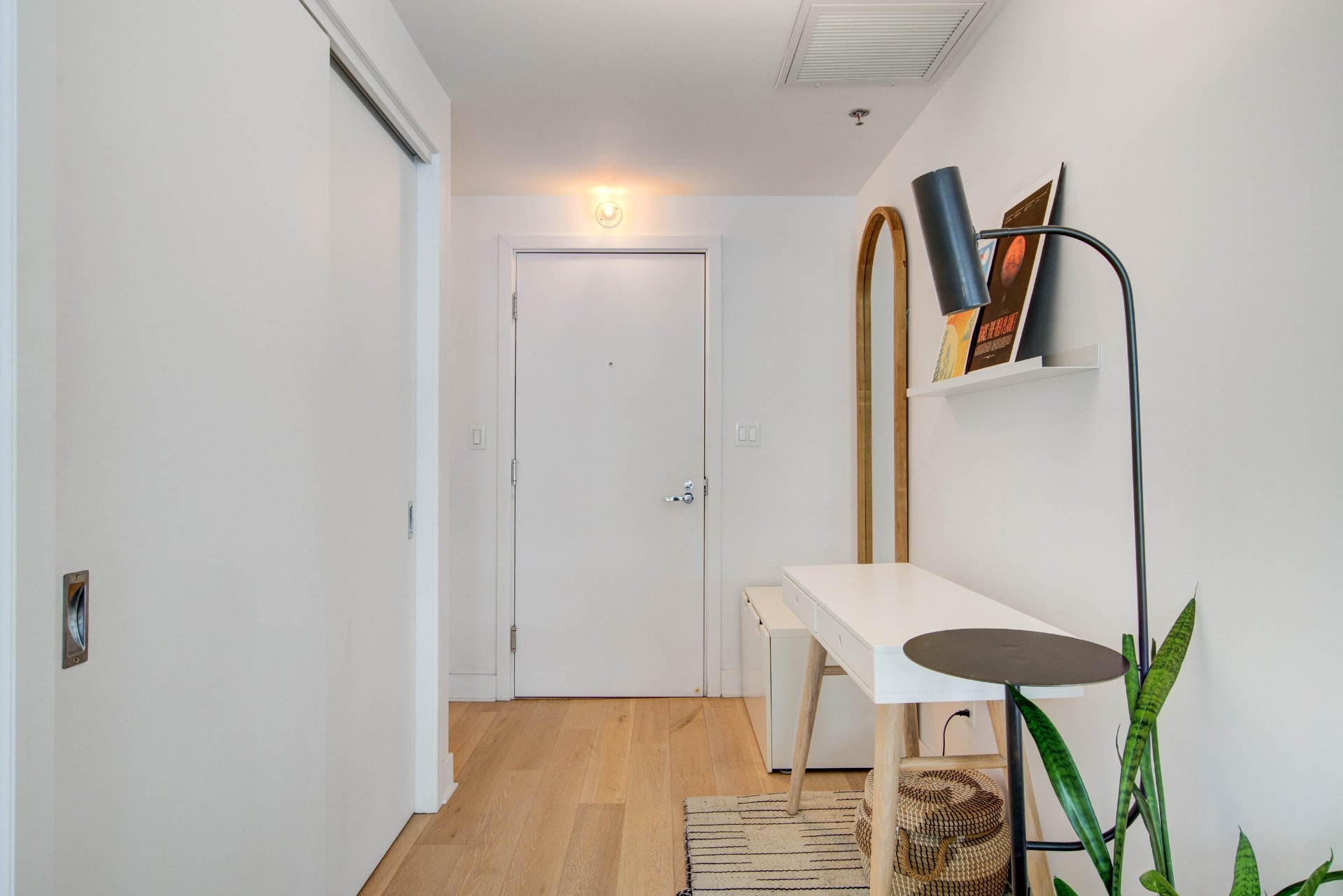 Photo - Hallway