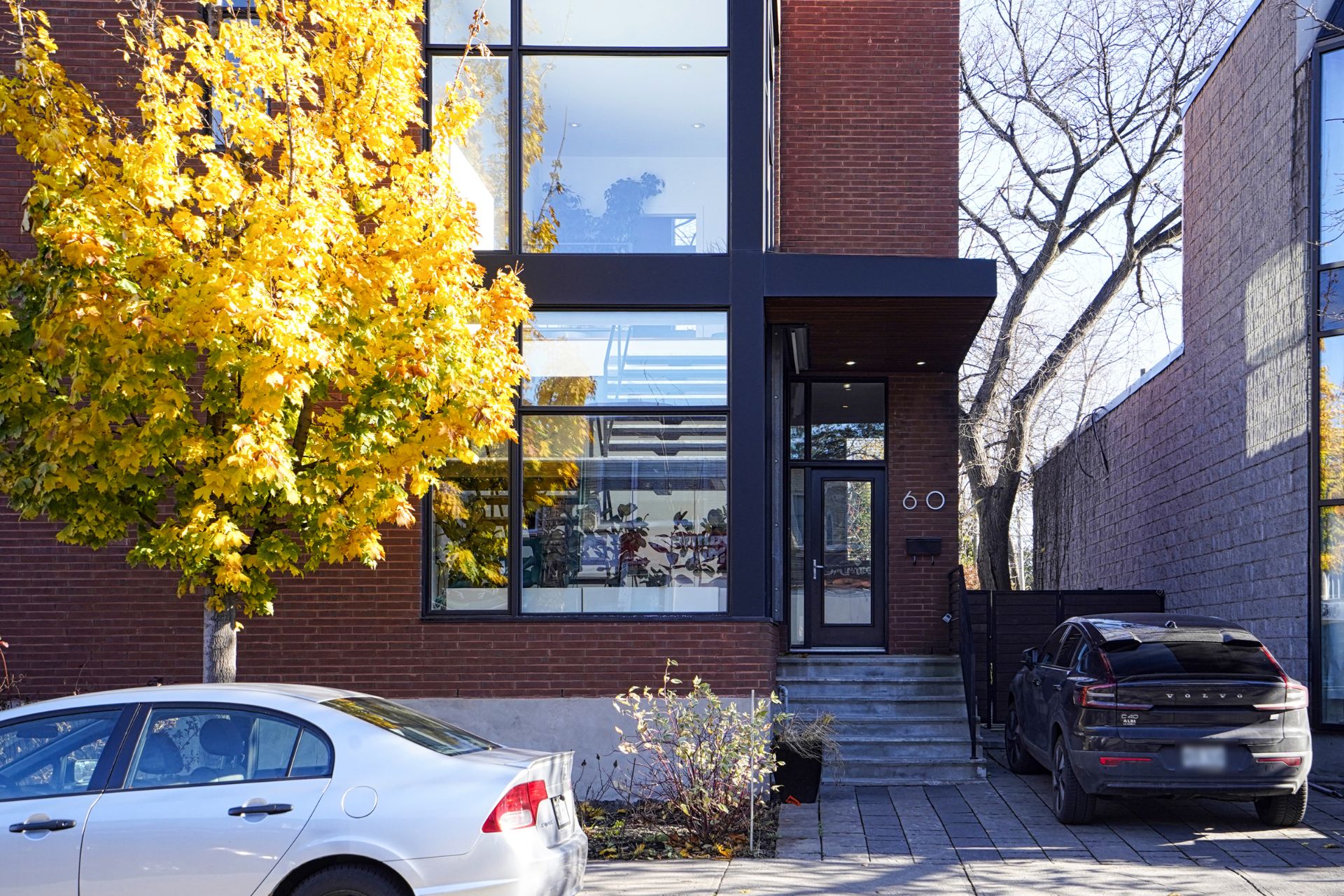 Photo - Façade
