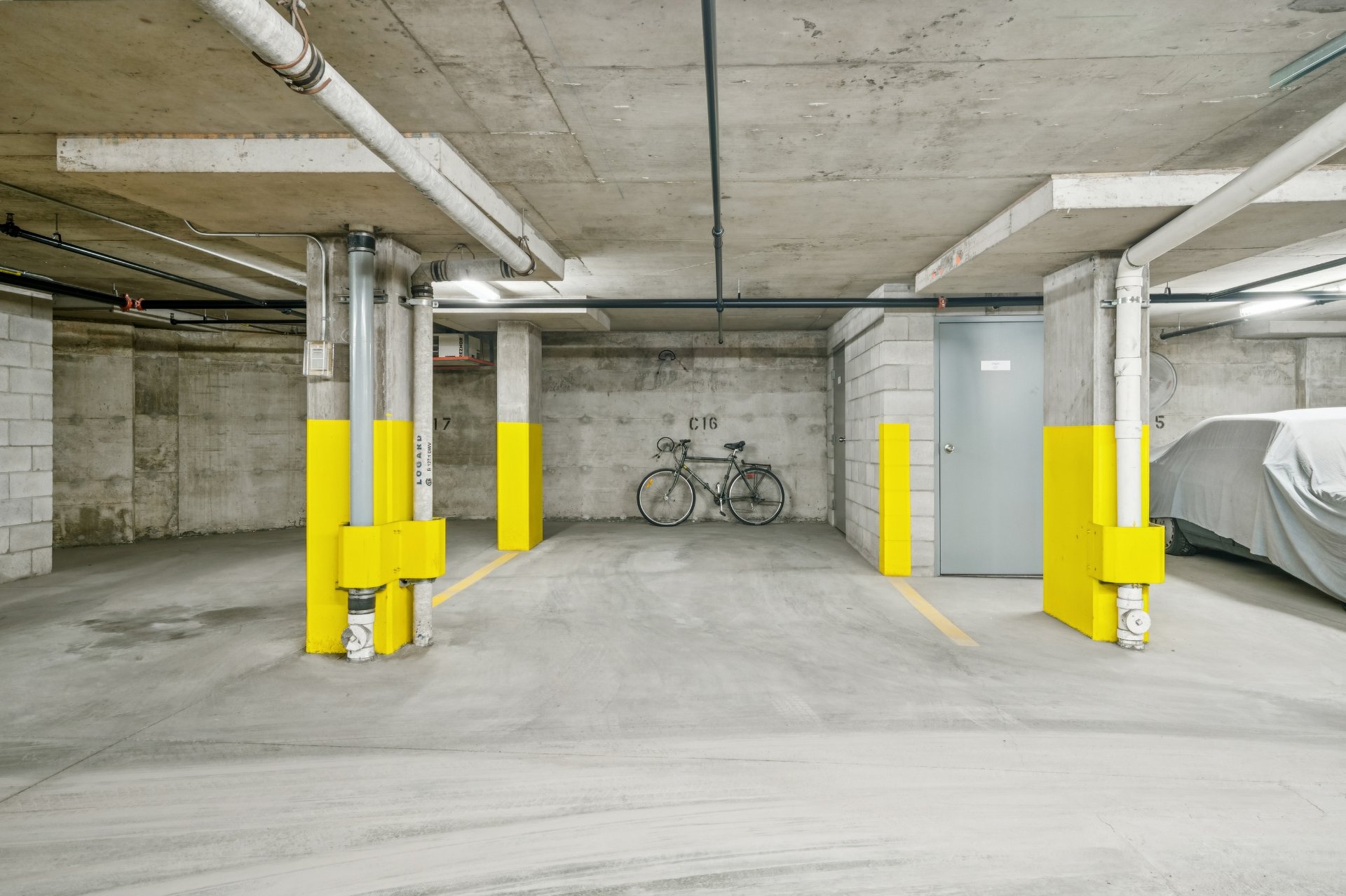 Photo - Stationnement