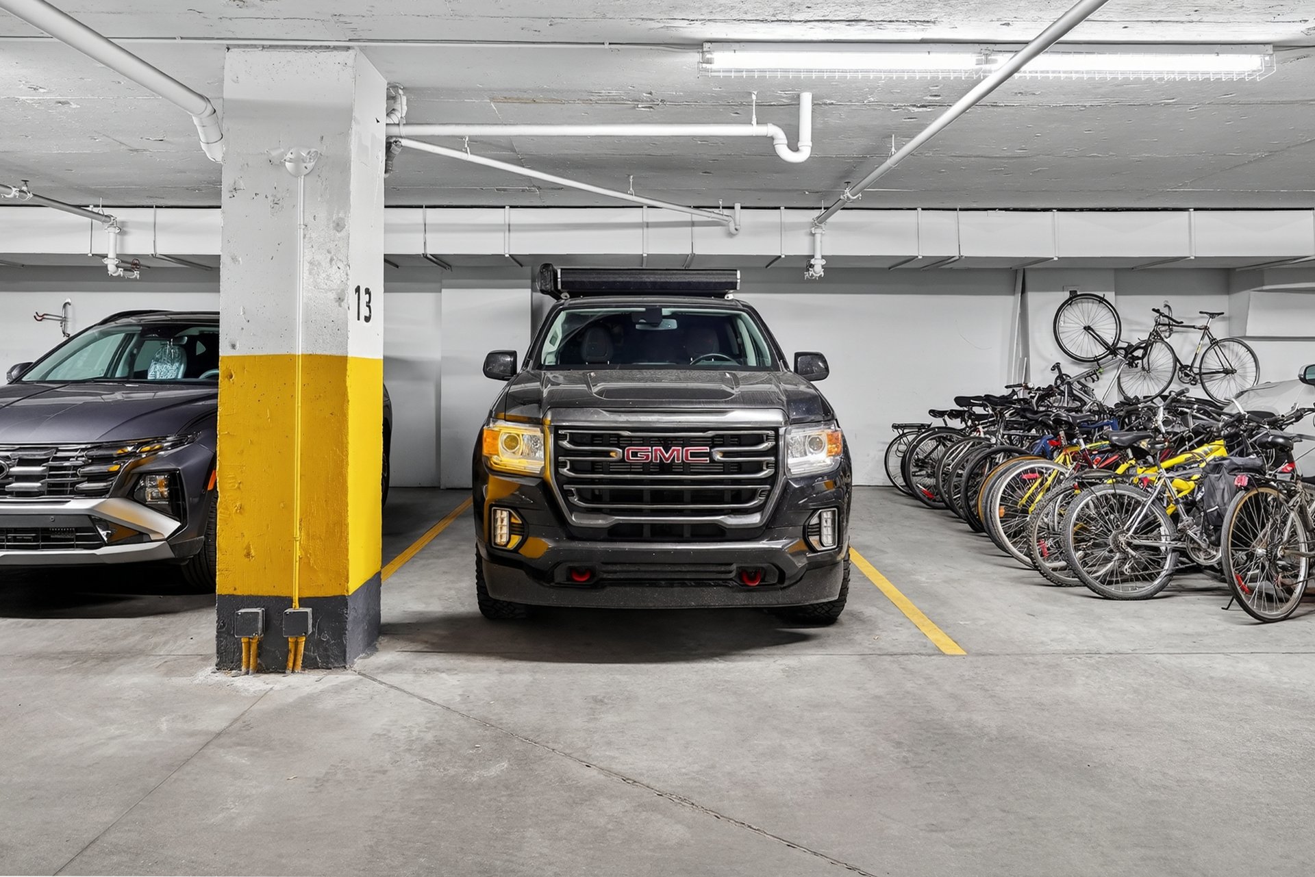 Photo - Stationnement