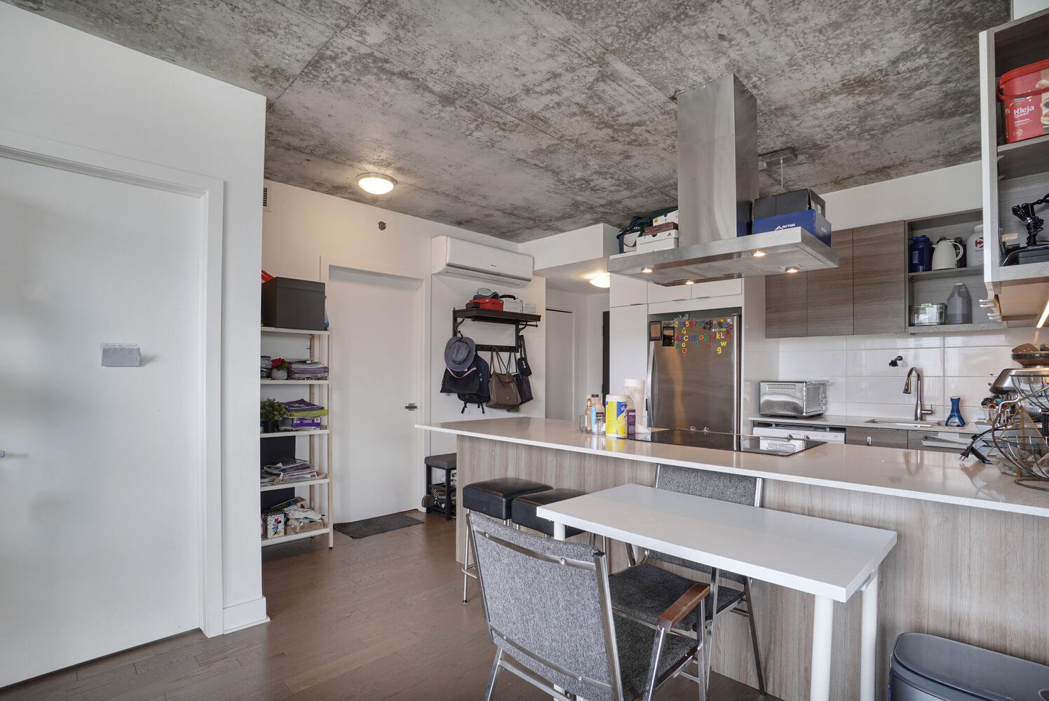 Photo - Kitchen