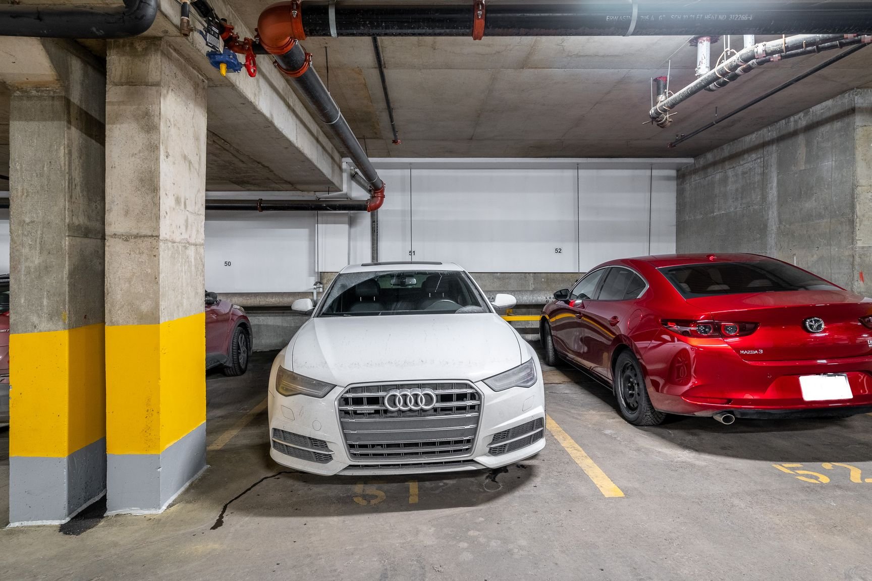 Photo - Garage