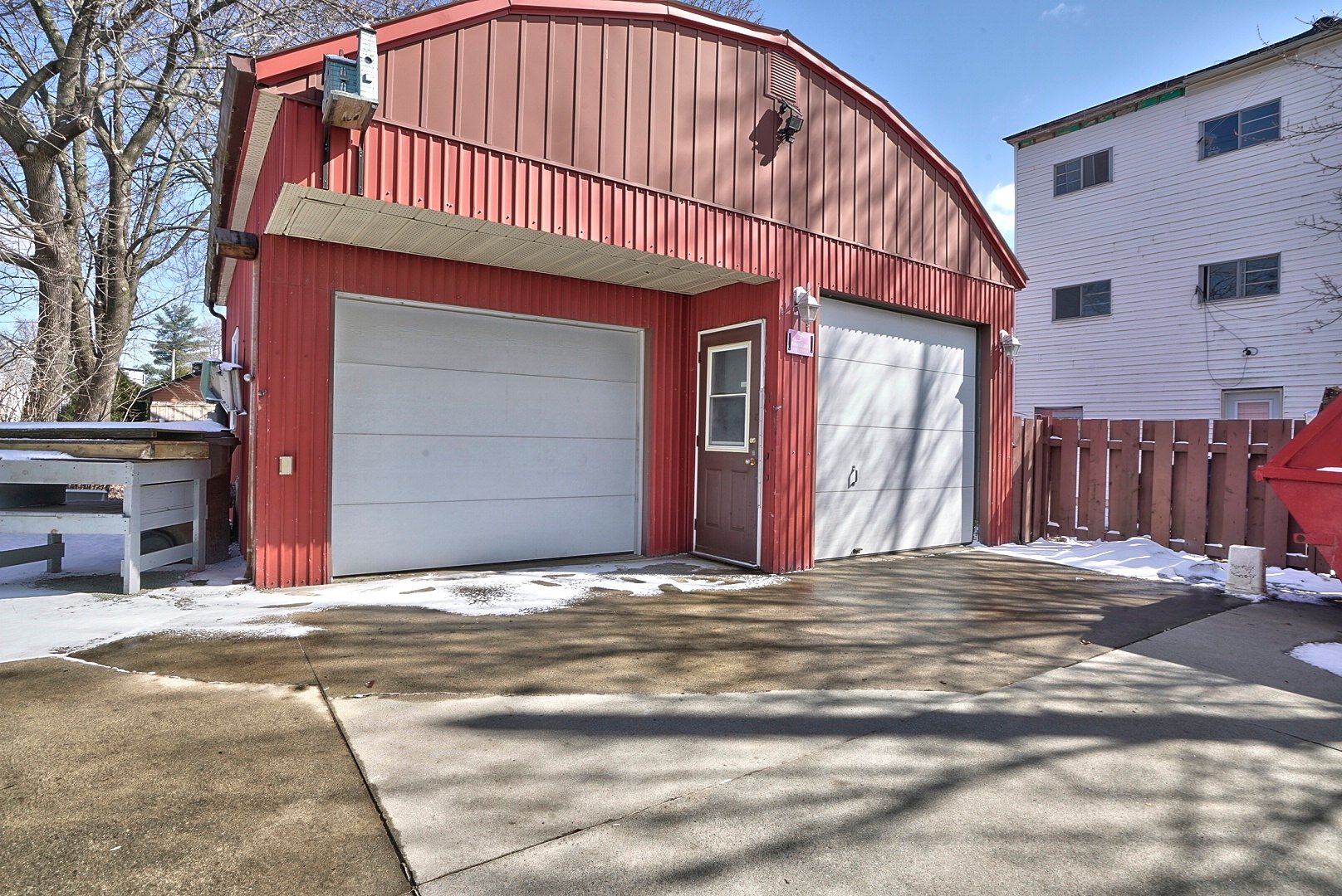 Garage