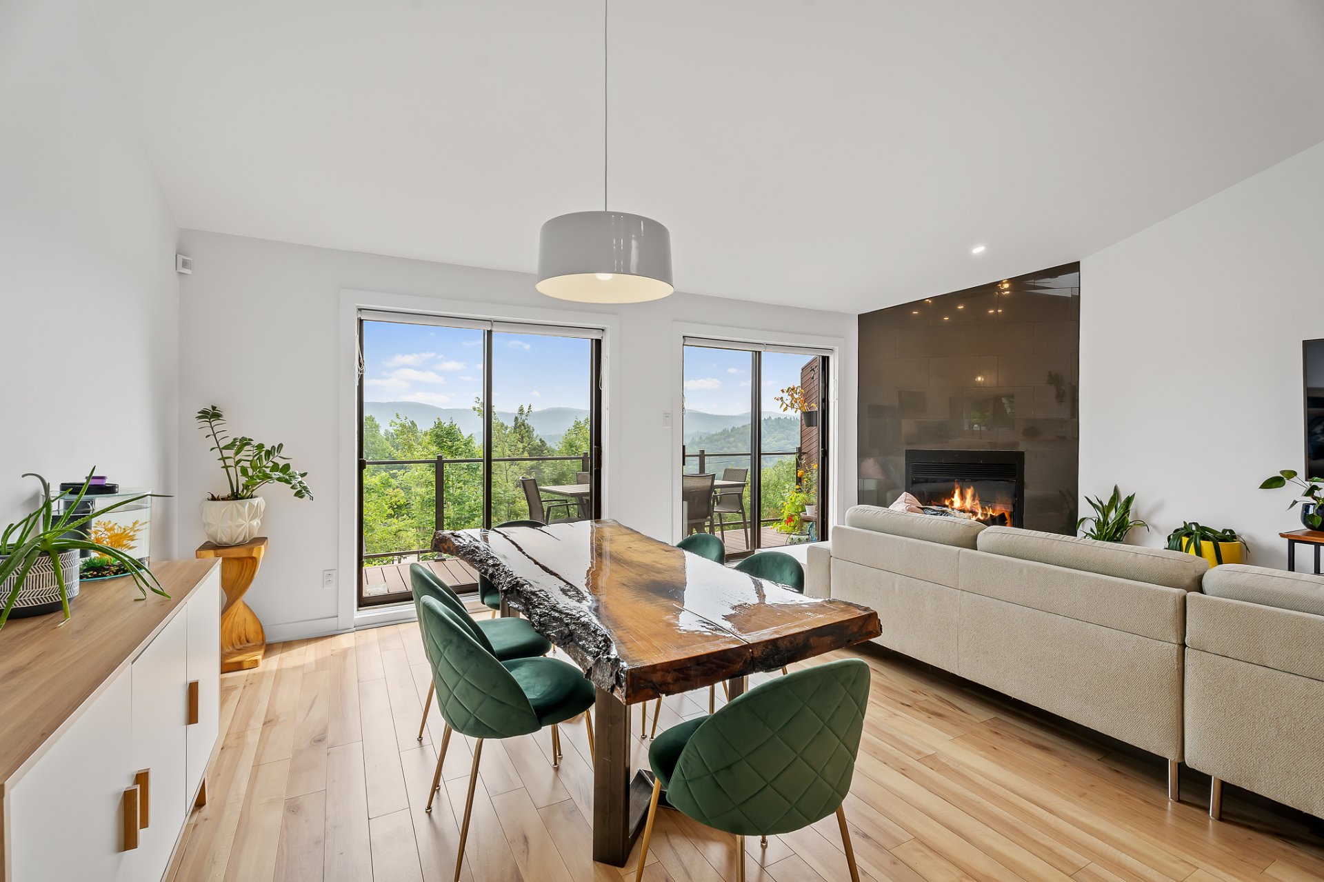 Photo - Dining room