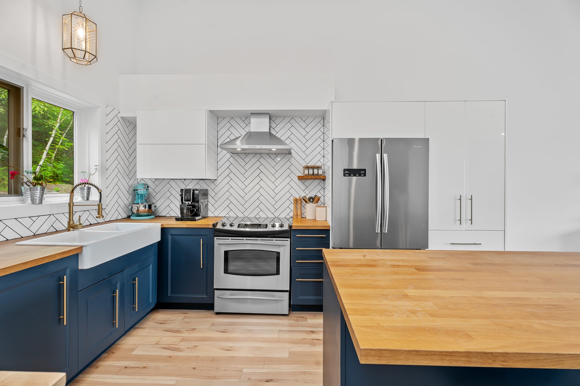 Photo - Kitchen