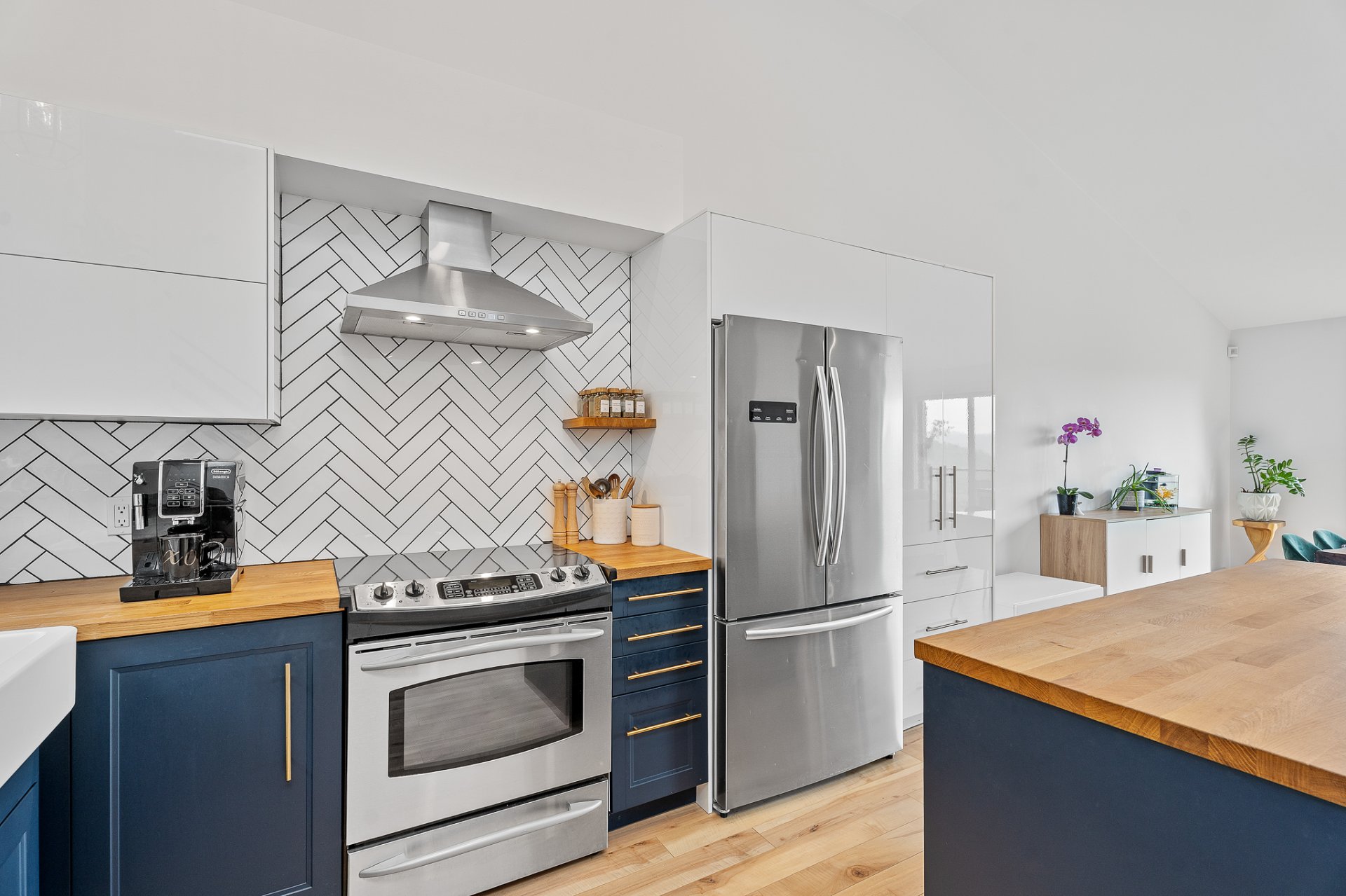 Photo - Kitchen