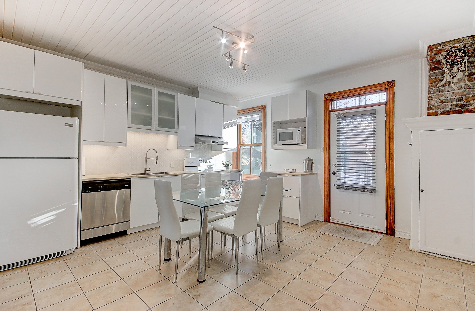 Photo - Kitchen