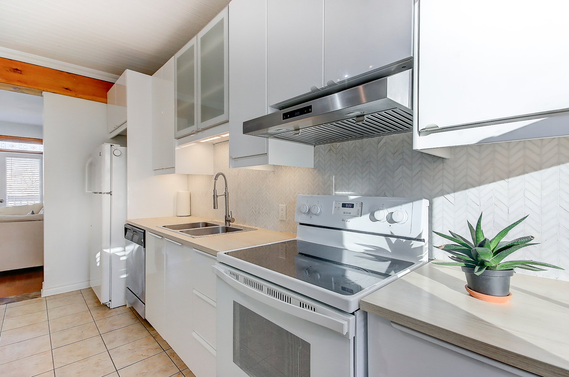 Photo - Kitchen