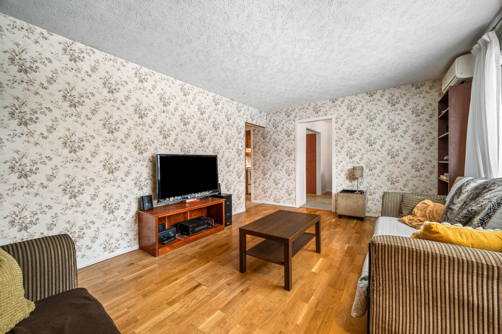 Photo - Salon