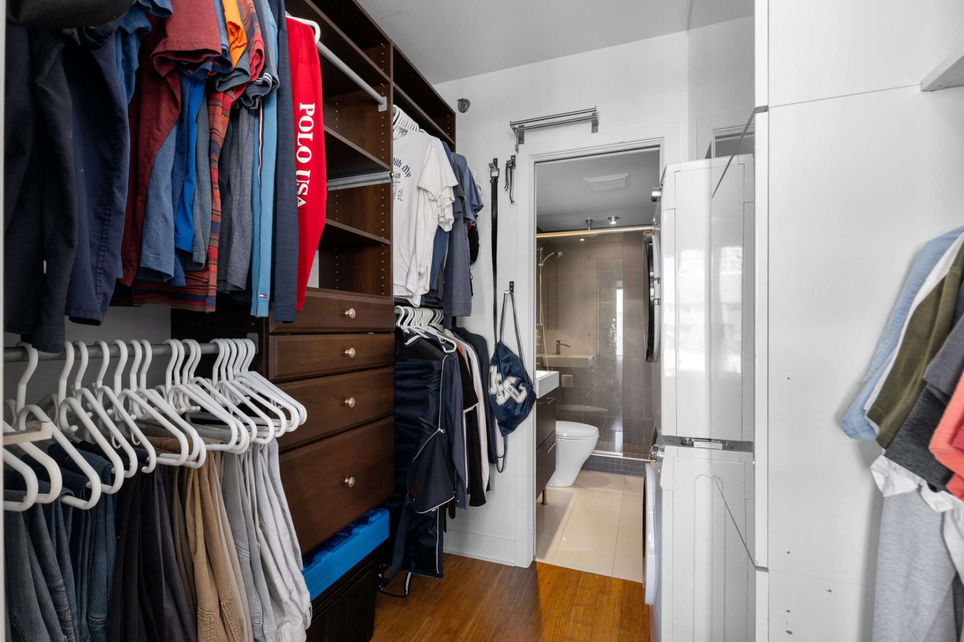Walk-in closet