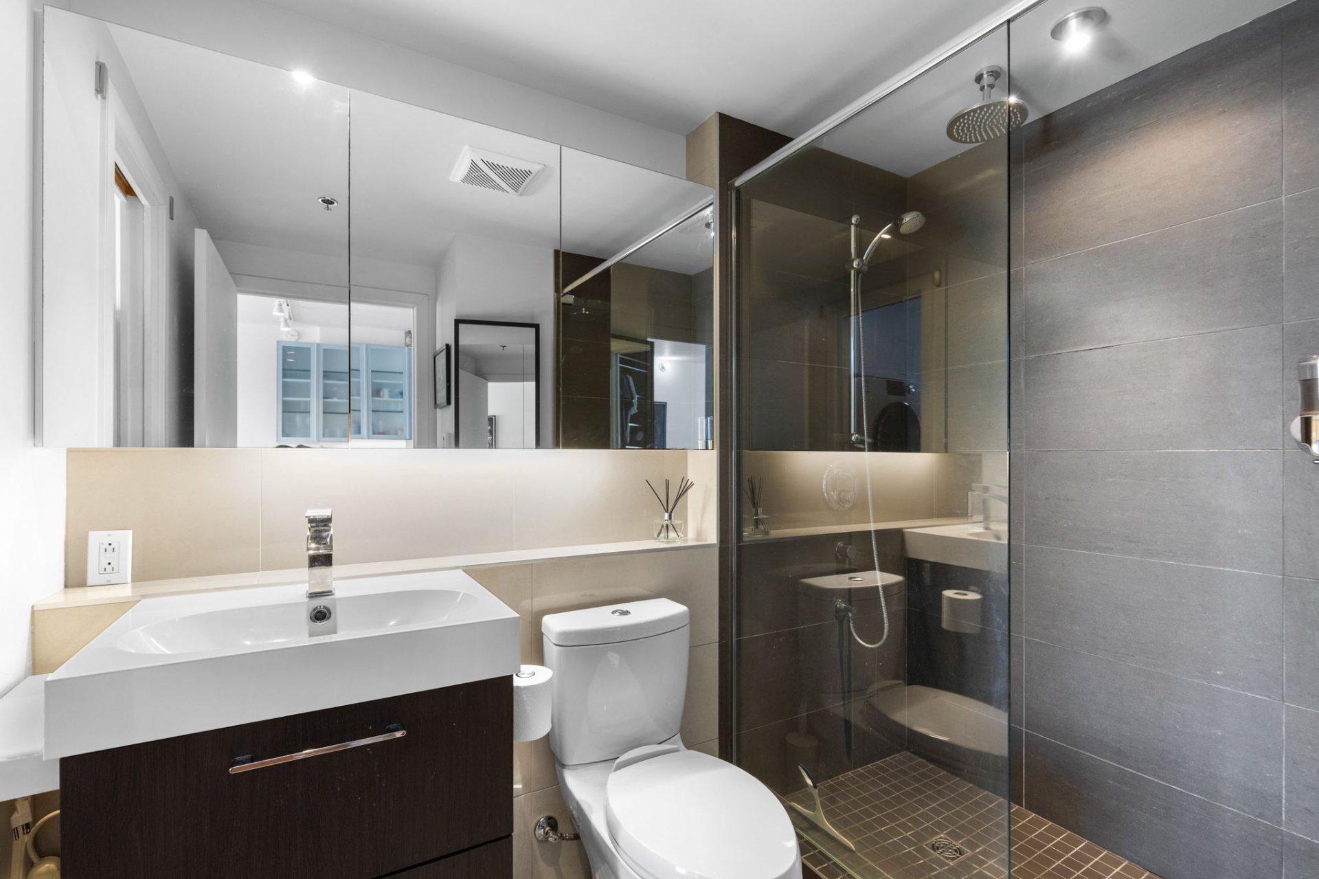 Ensuite bathroom