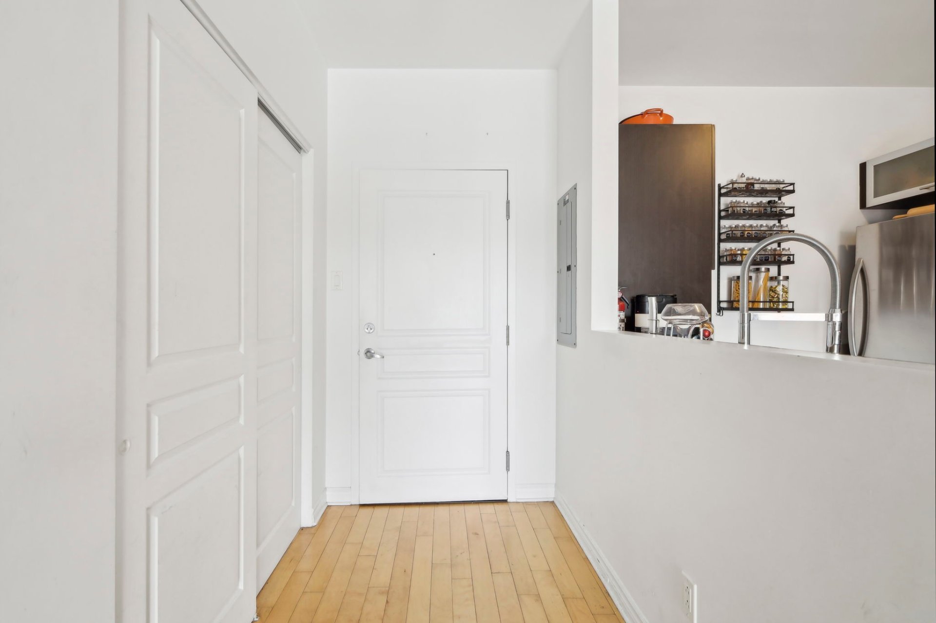 Photo - Hallway