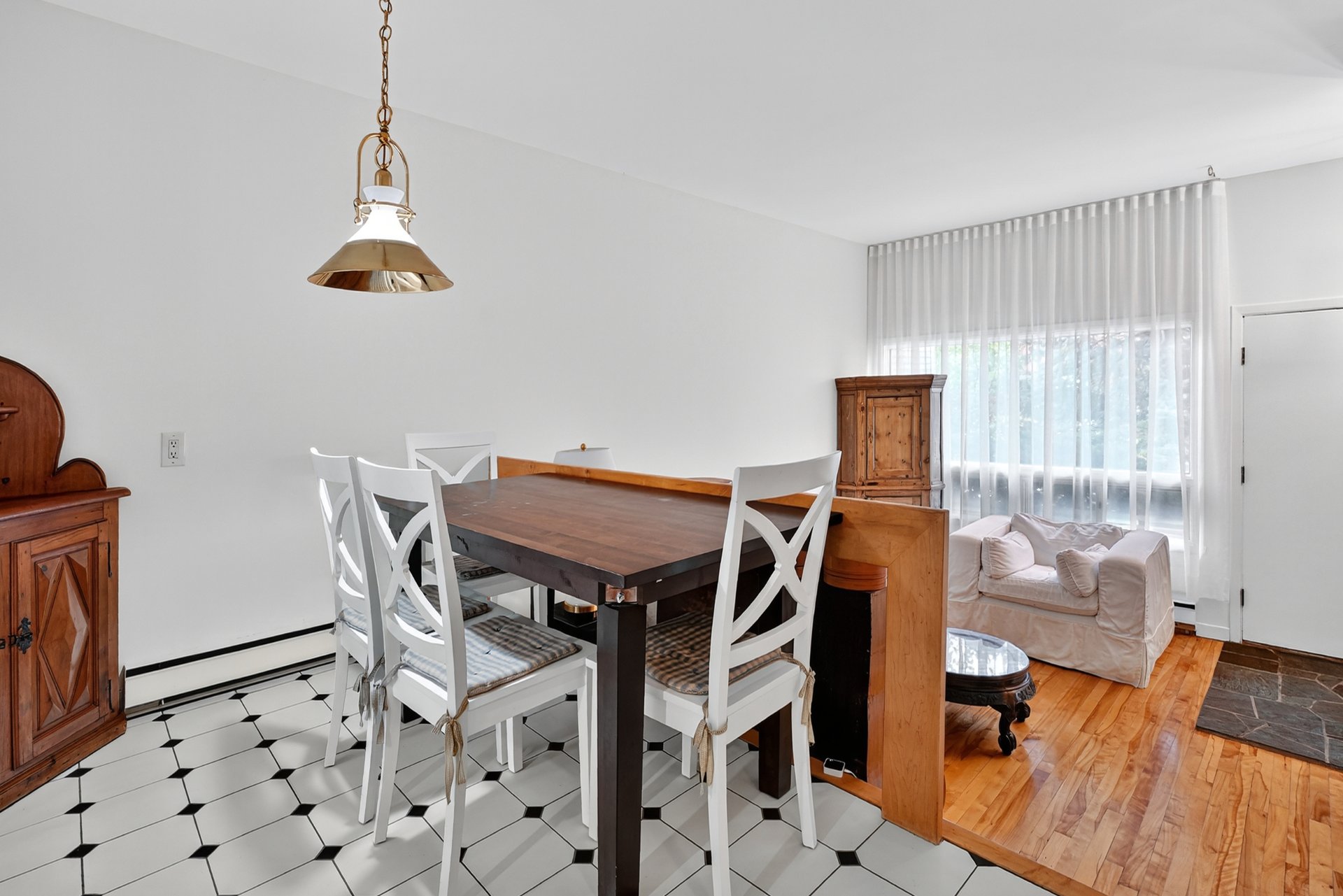 Photo - Salle à manger