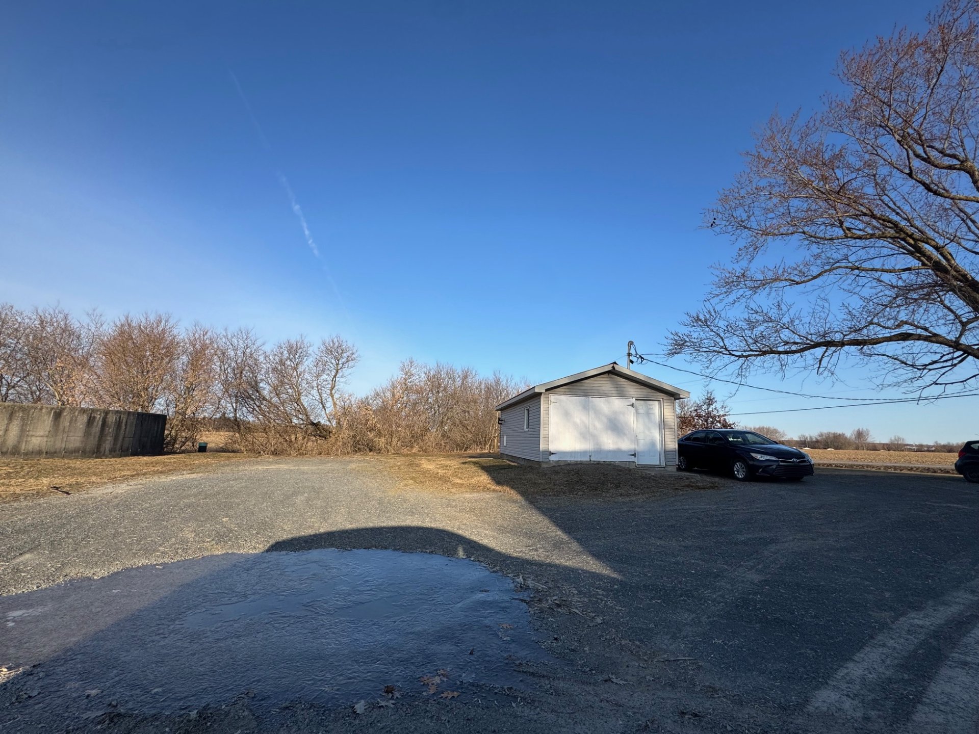 Photo - Garage