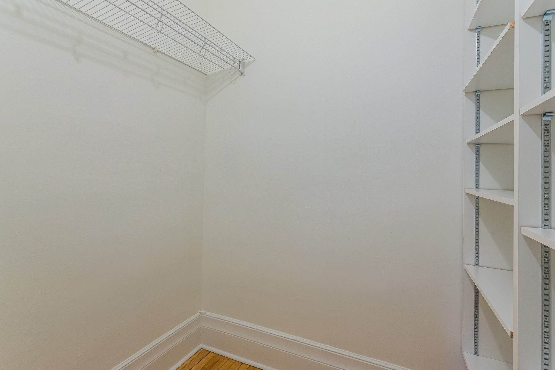 Photo - Penderie (Walk-in)