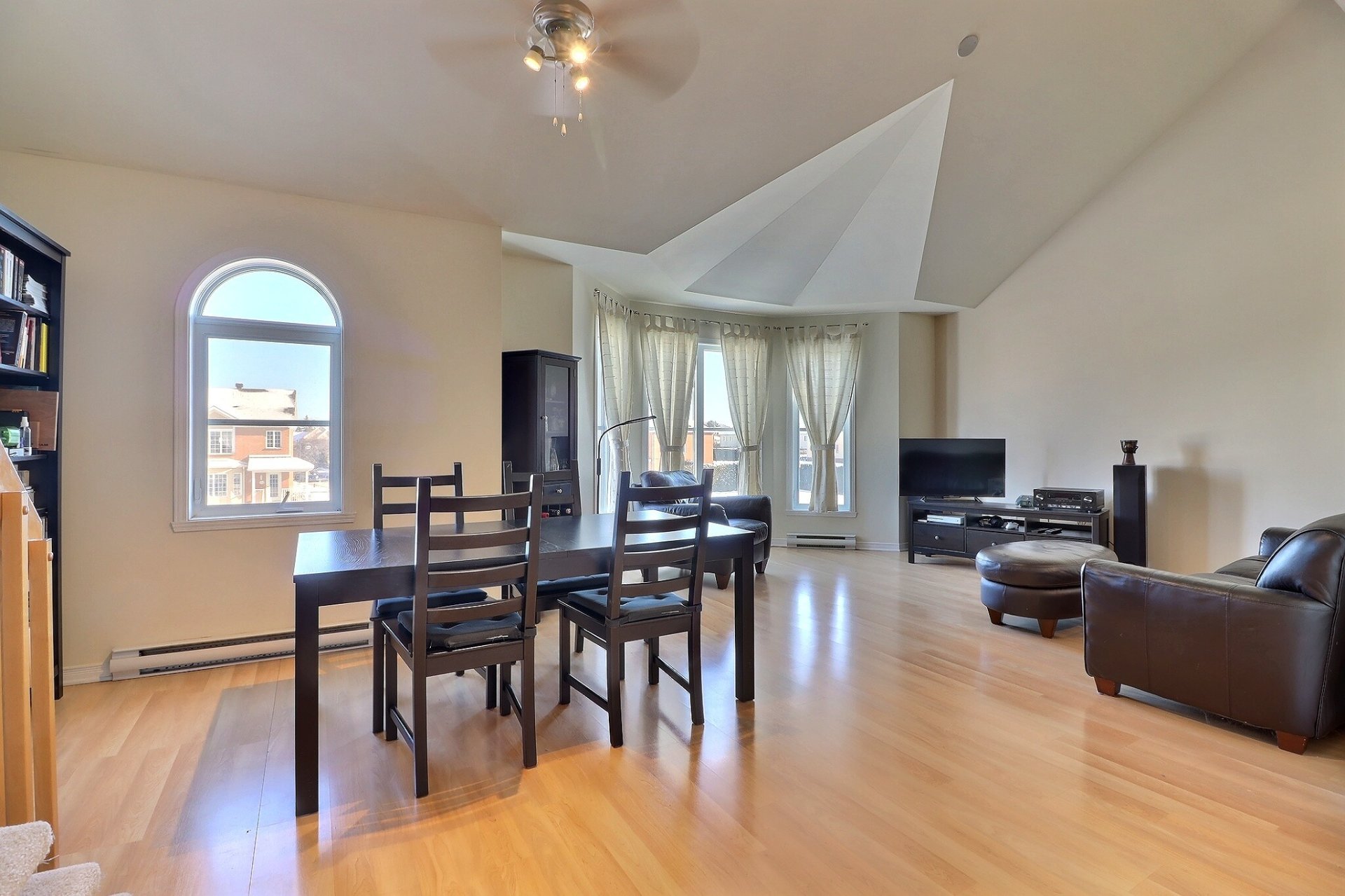 Photo - Dining room