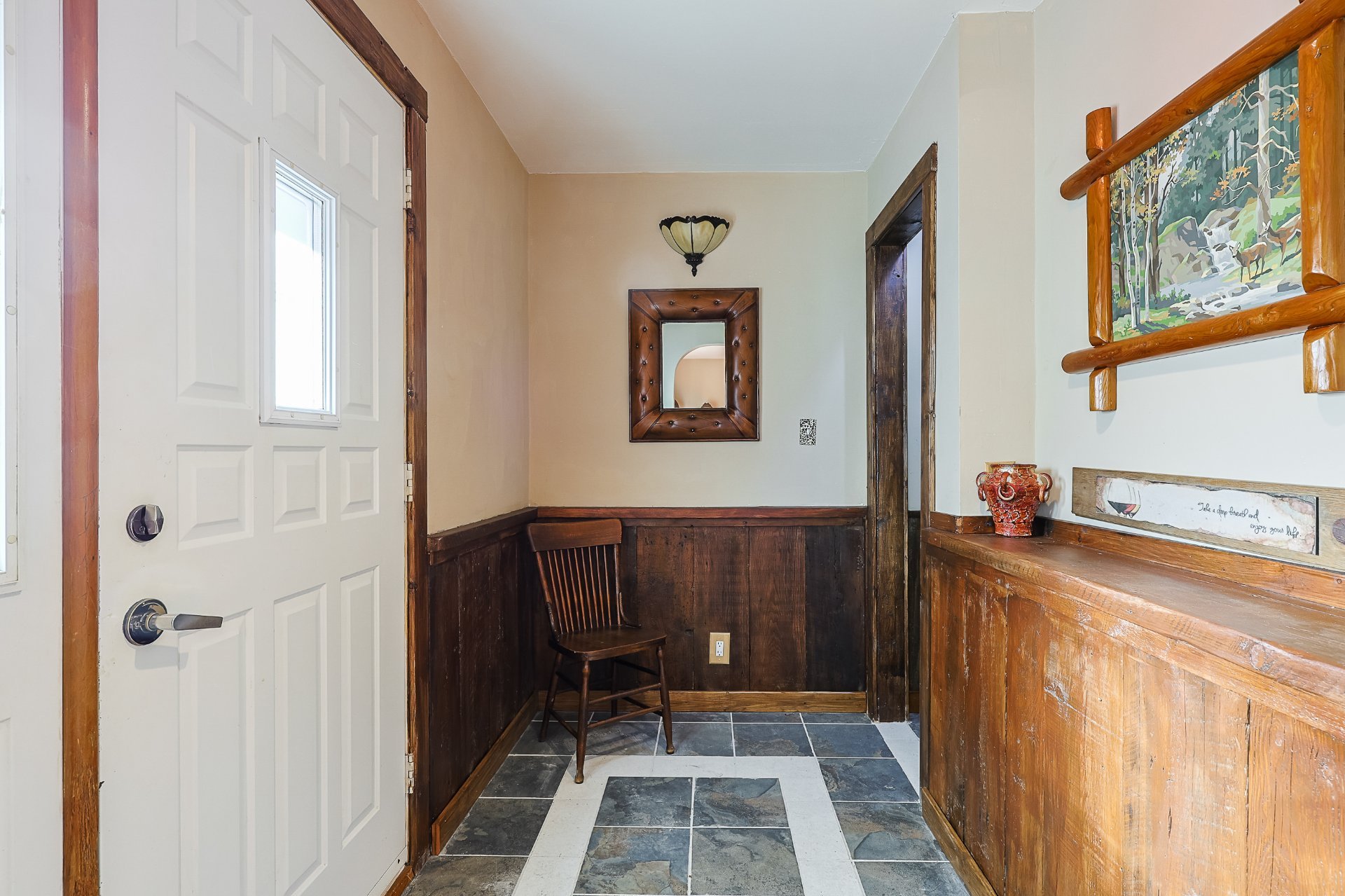 Photo - Hallway