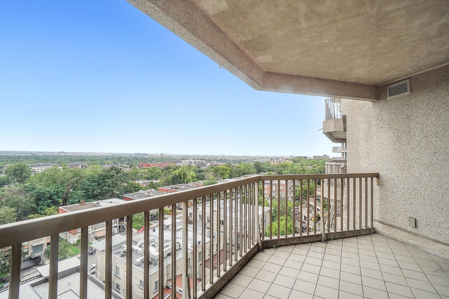 Photo - Balcon