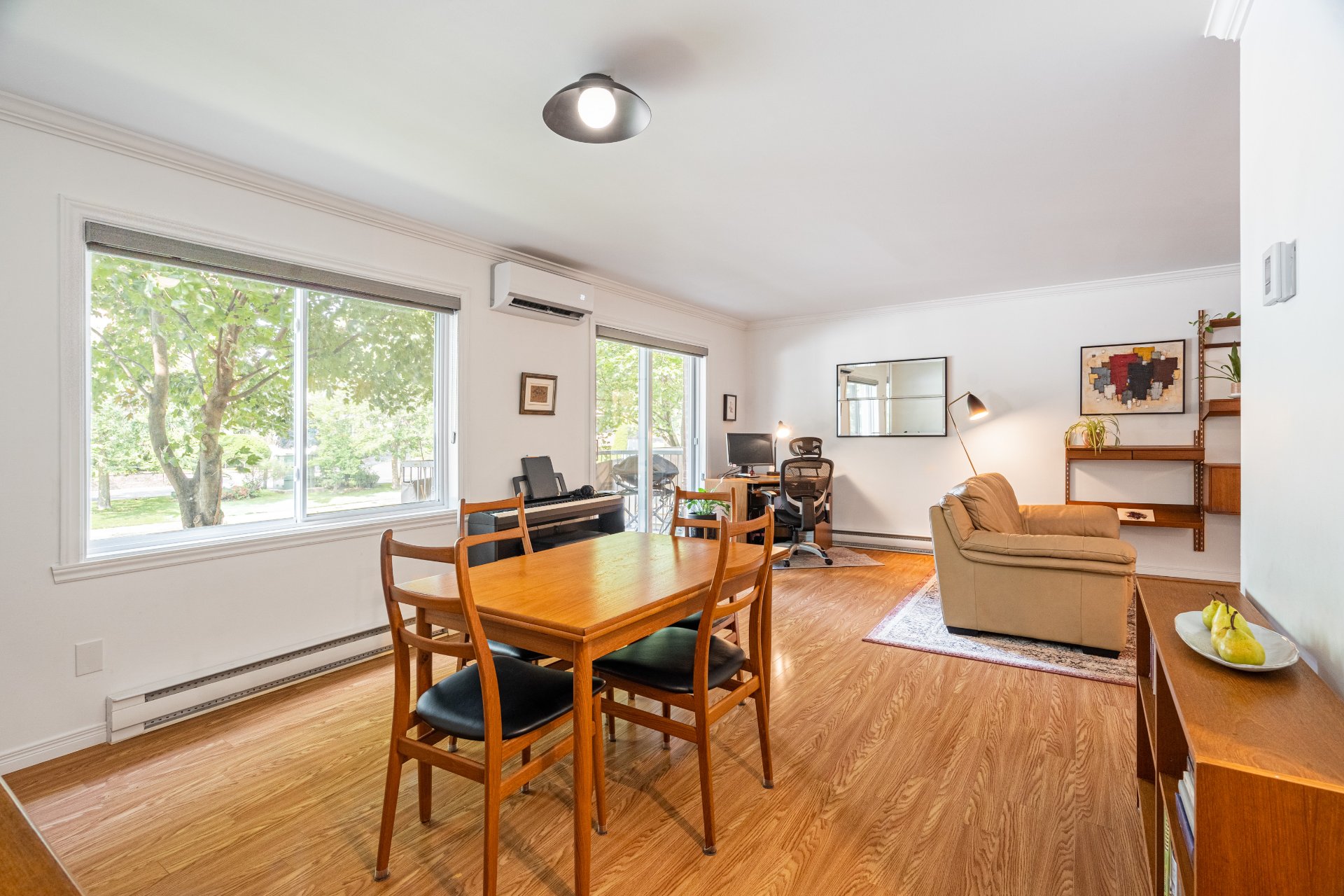 Photo - Dining room