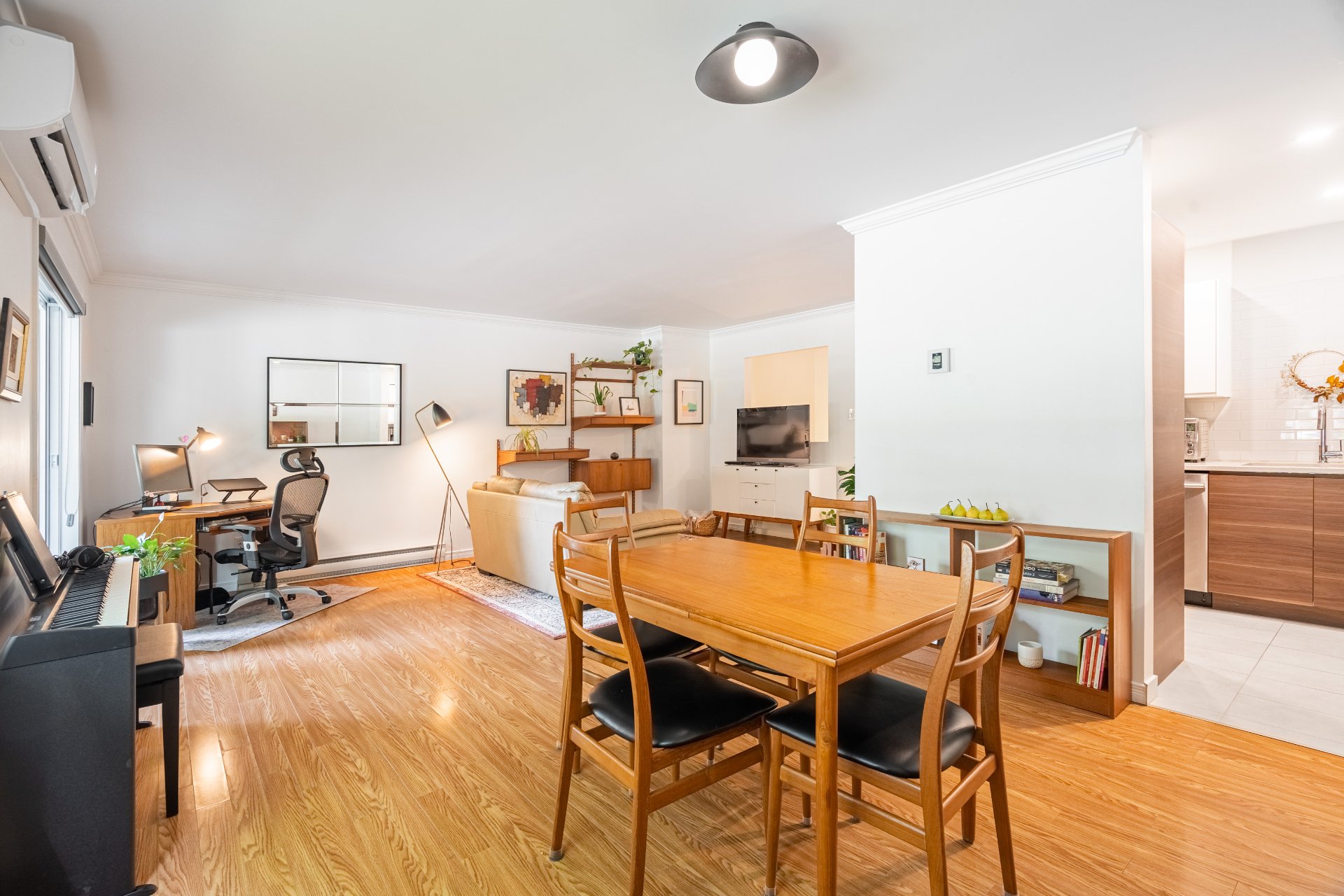 Photo - Dining room