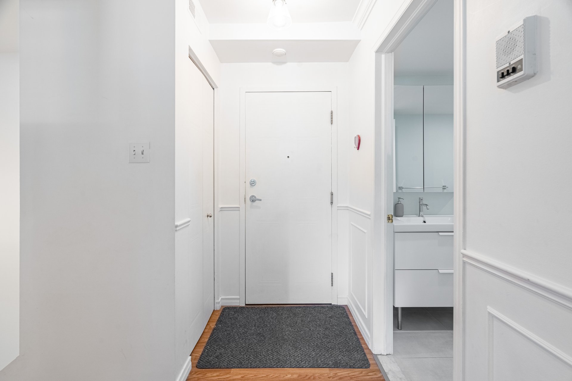 Photo - Hallway